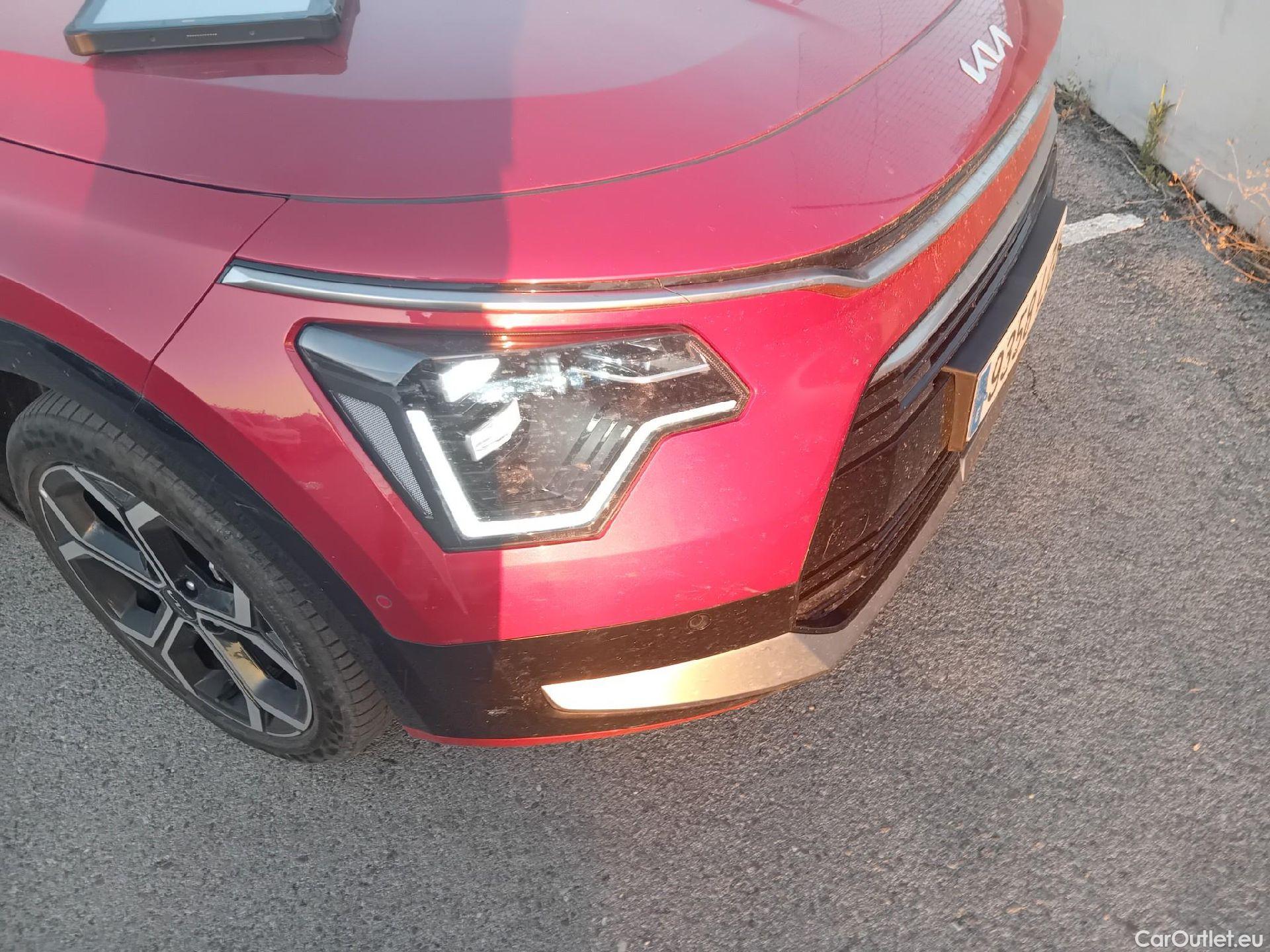  KIA  Niro KIA  / 2022 / 5P / crossover 1.6 GDi HEV 104kW (141CV) Emotion #6