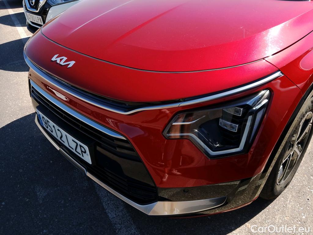  KIA  Niro KIA  / 2022 / 5P / crossover 1.6 GDi PHEV 135kW (183CV) Drive #25