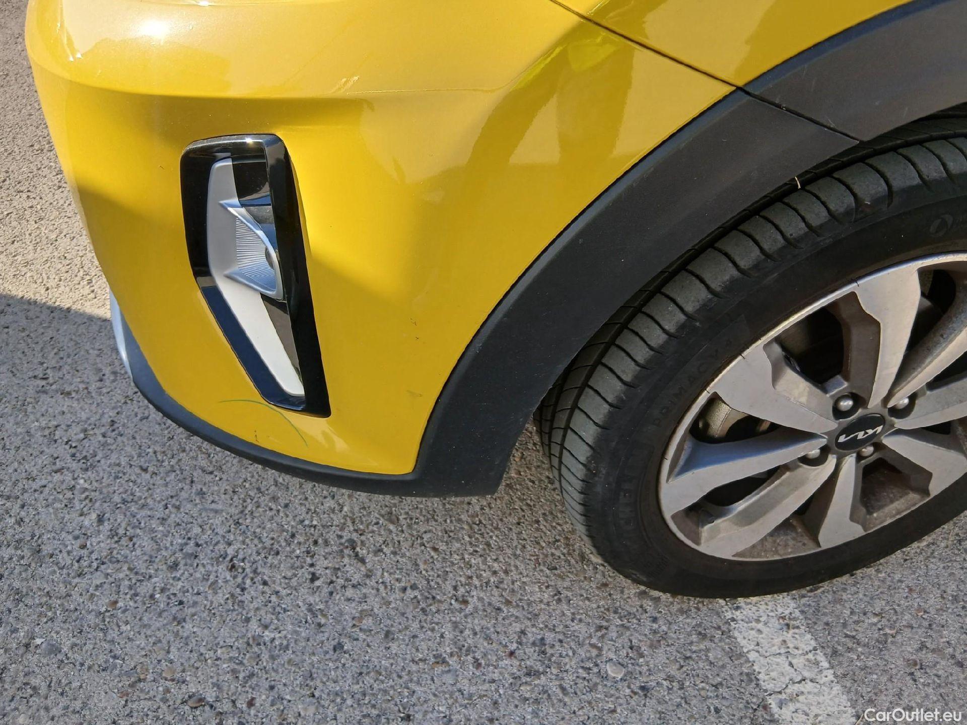  KIA  STONIC KIA  / 2017 / 5P / todoterreno 1.2 DPi 62kW (84CV) Concept #4
