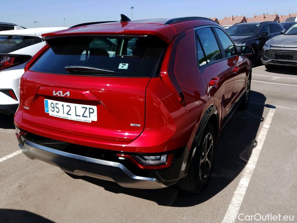  KIA  Niro KIA  / 2022 / 5P / crossover 1.6 GDi PHEV 135kW (183CV) Drive #9