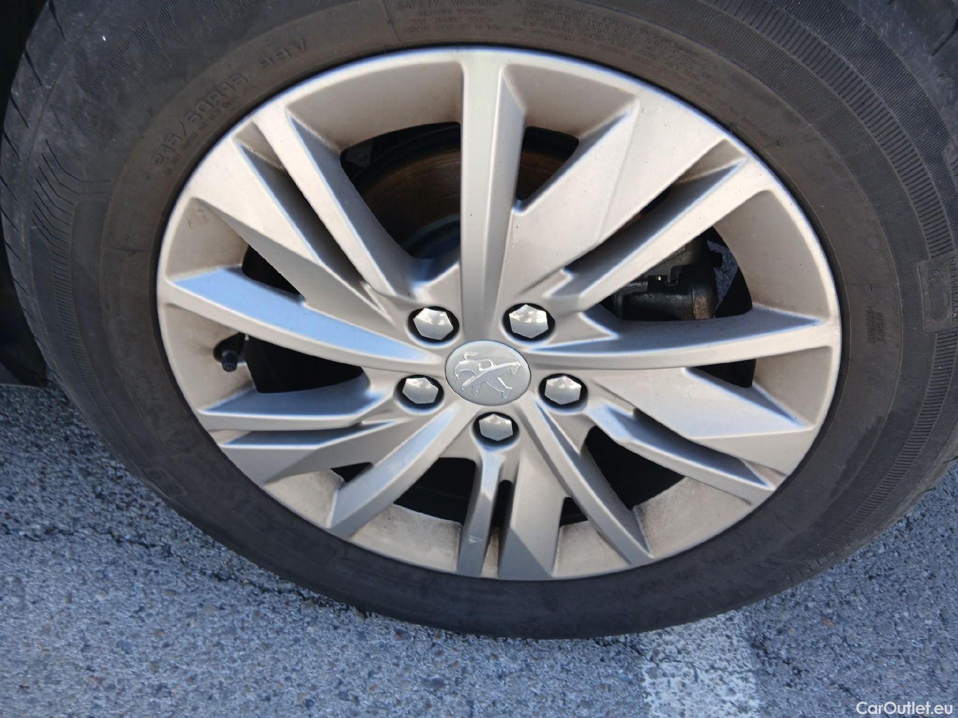  Peugeot  508 PEUGEOT  / 2018 / 5P / berlina con portón  5P Business Line BlueHDi 130 EAT8 (AC) #14