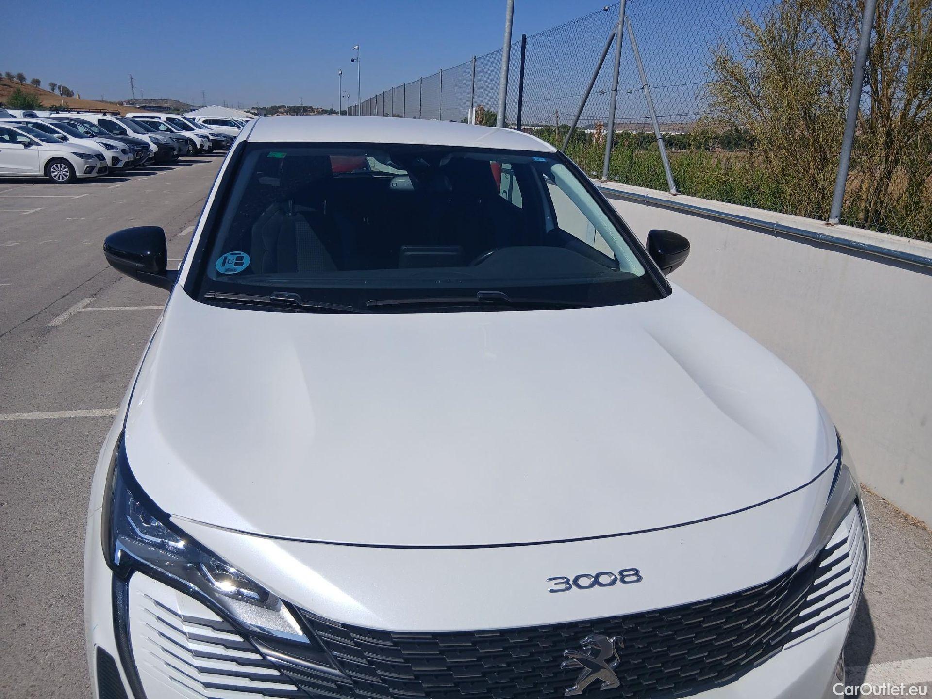 Peugeot  3008 PEUGEOT  / 2020 / 5P / todoterreno 1.5 BlueHDi 96kW S&S Active Pack EAT8 #3
