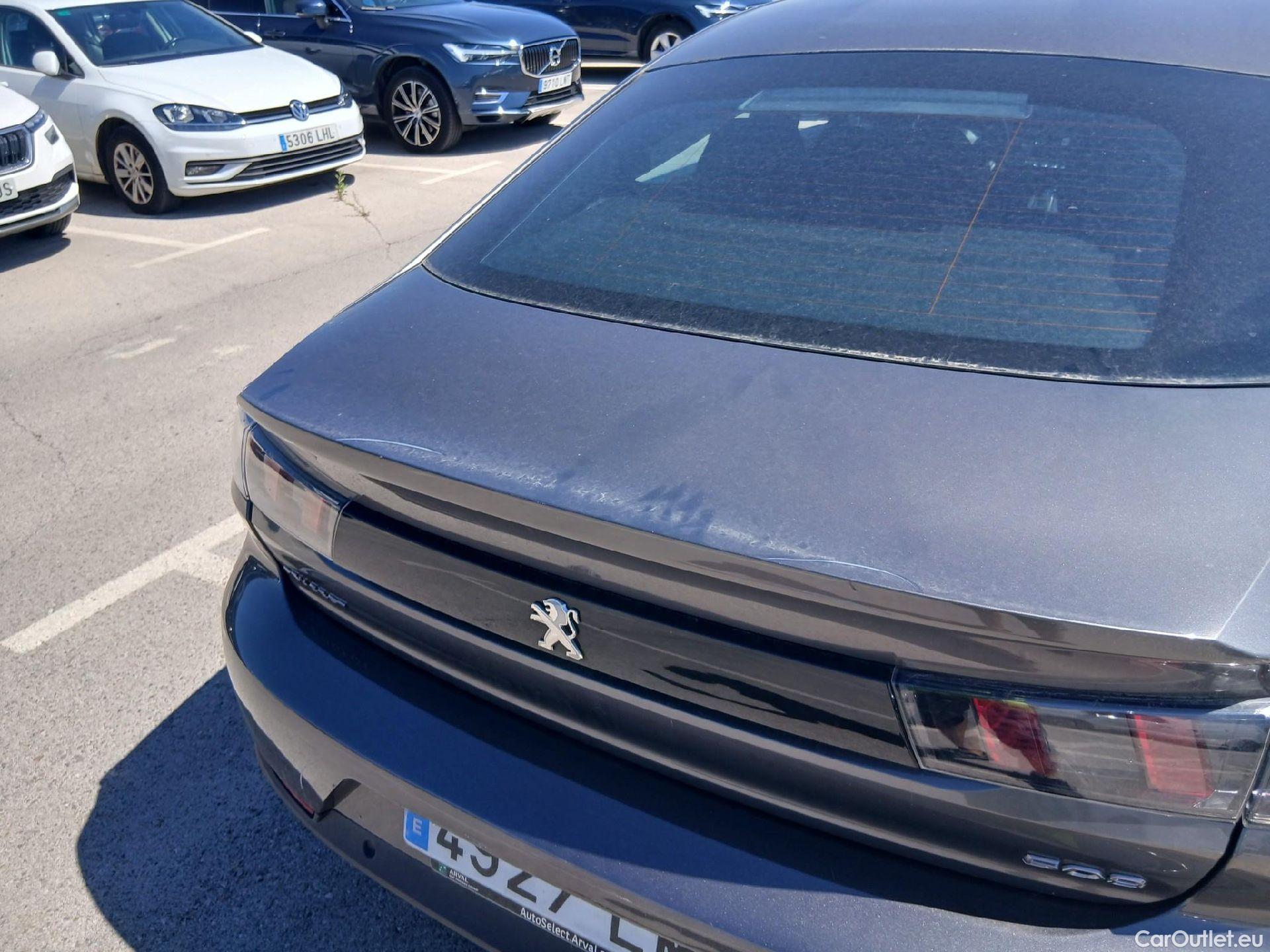  Peugeot  508 PEUGEOT  / 2018 / 5P / berlina con portón  5P Business Line BlueHDi 130 EAT8 (AC) #19