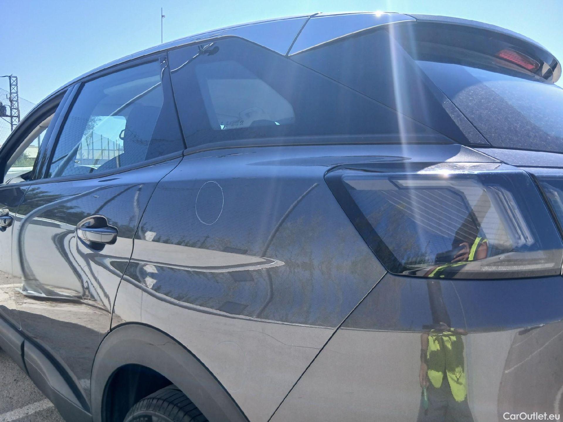  Peugeot  3008 PEUGEOT  / 2020 / 5P / todoterreno 1.5 BlueHDi 96kW S&S Active Pack EAT8 #27