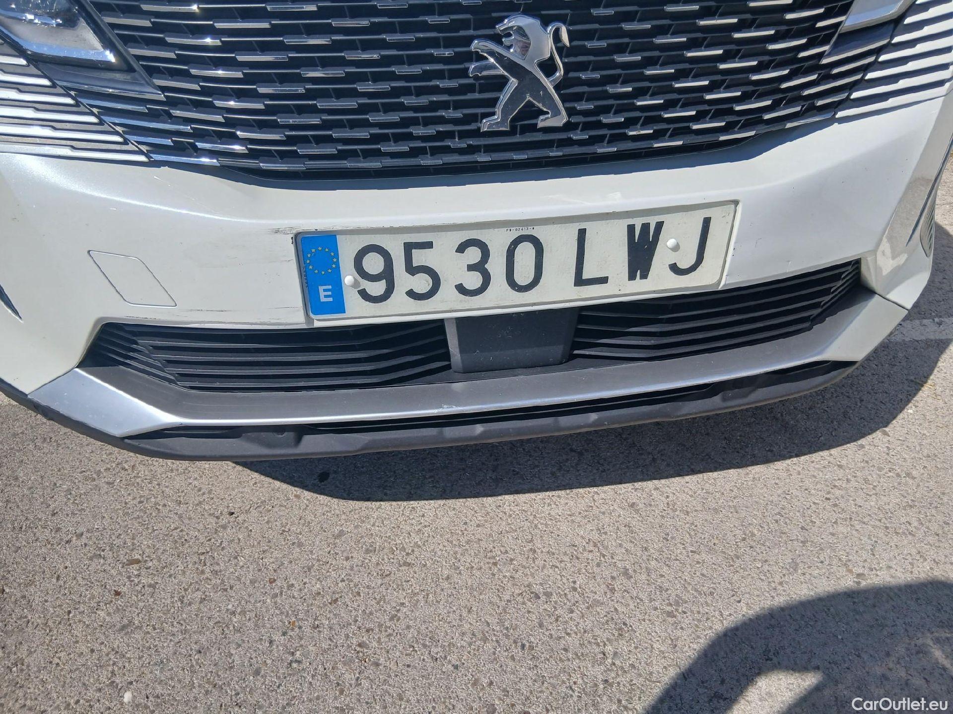  Peugeot  3008 PEUGEOT  / 2020 / 5P / todoterreno 1.5 BlueHDi 96kW S&S Active Pack EAT8 #8