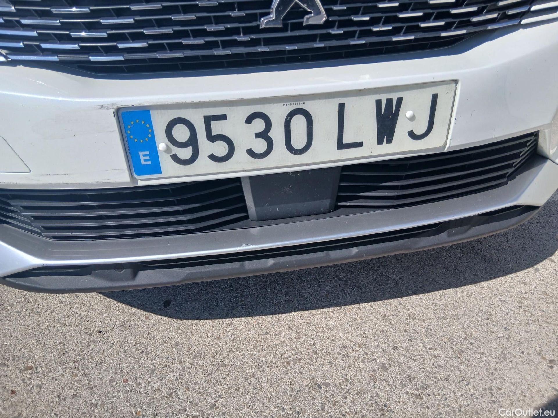  Peugeot  3008 PEUGEOT  / 2020 / 5P / todoterreno 1.5 BlueHDi 96kW S&S Active Pack EAT8 #10