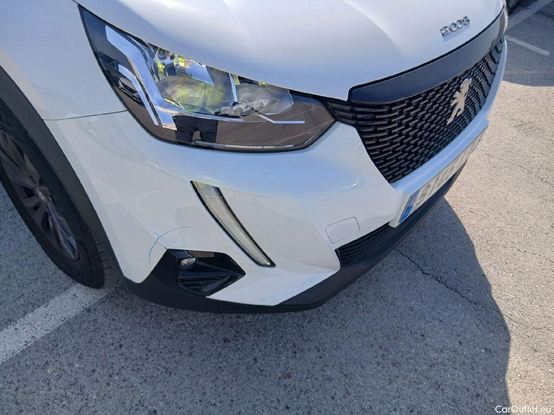  Peugeot  2008 PEUGEOT  / 2019 / 5P / todoterreno Active Pack Puretech 100 S&S BVM6 #4