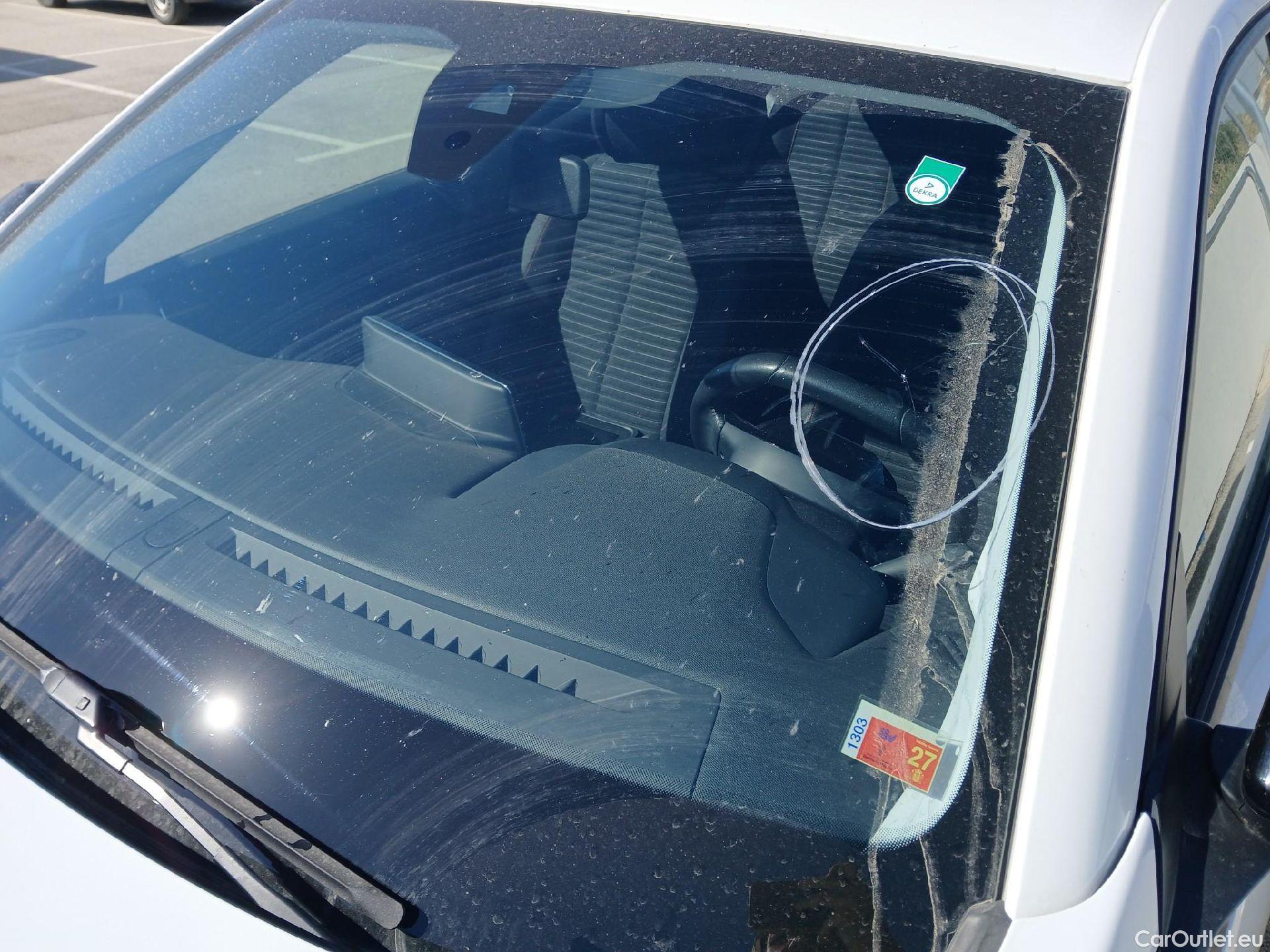  Peugeot  2008 PEUGEOT  / 2019 / 5P / todoterreno Active Puretech 100 S&S BVM6 #21
