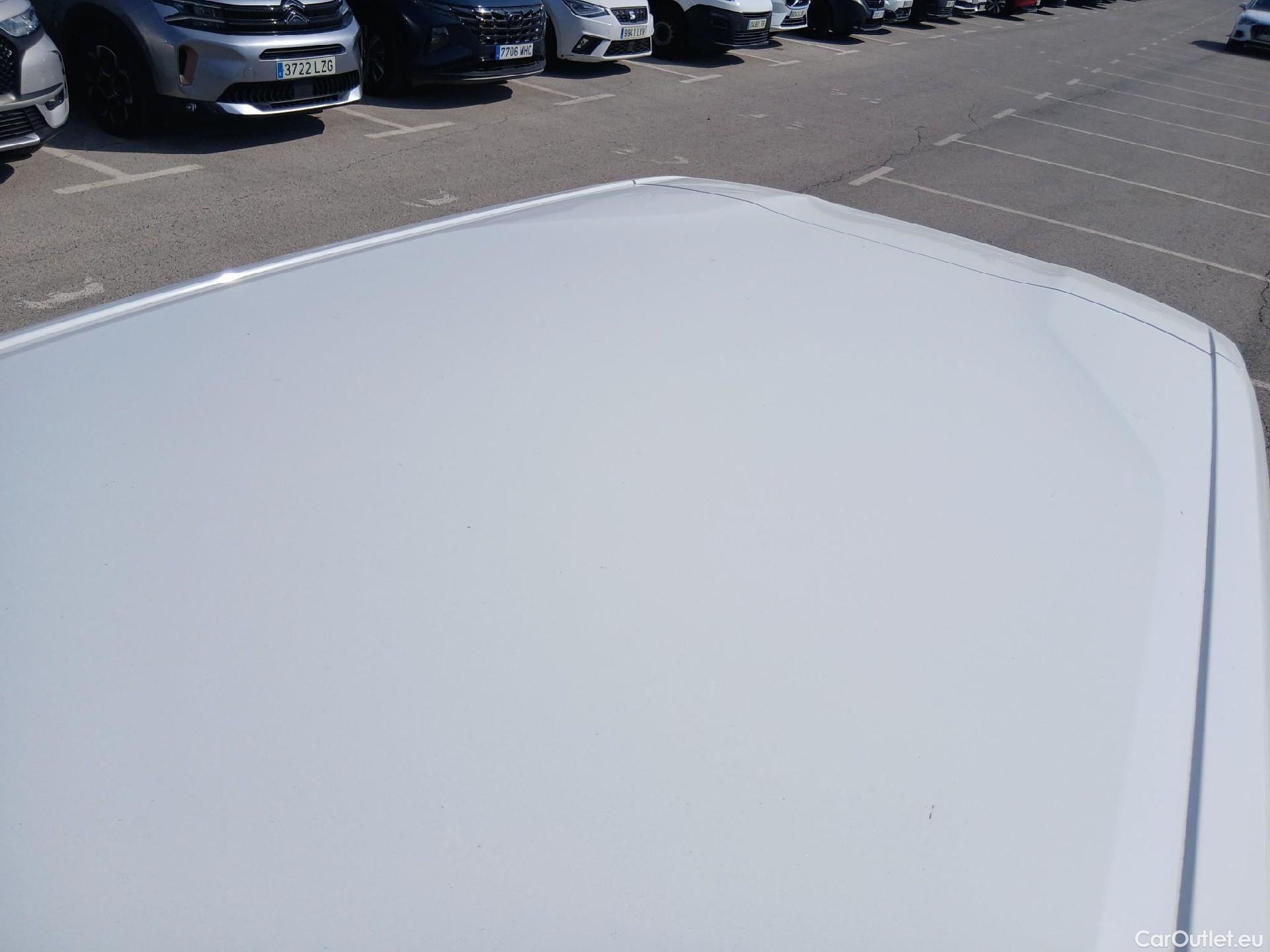  Peugeot  2008 PEUGEOT  / 2019 / 5P / todoterreno Active Pack Puretech 100 S&S BVM6 #15