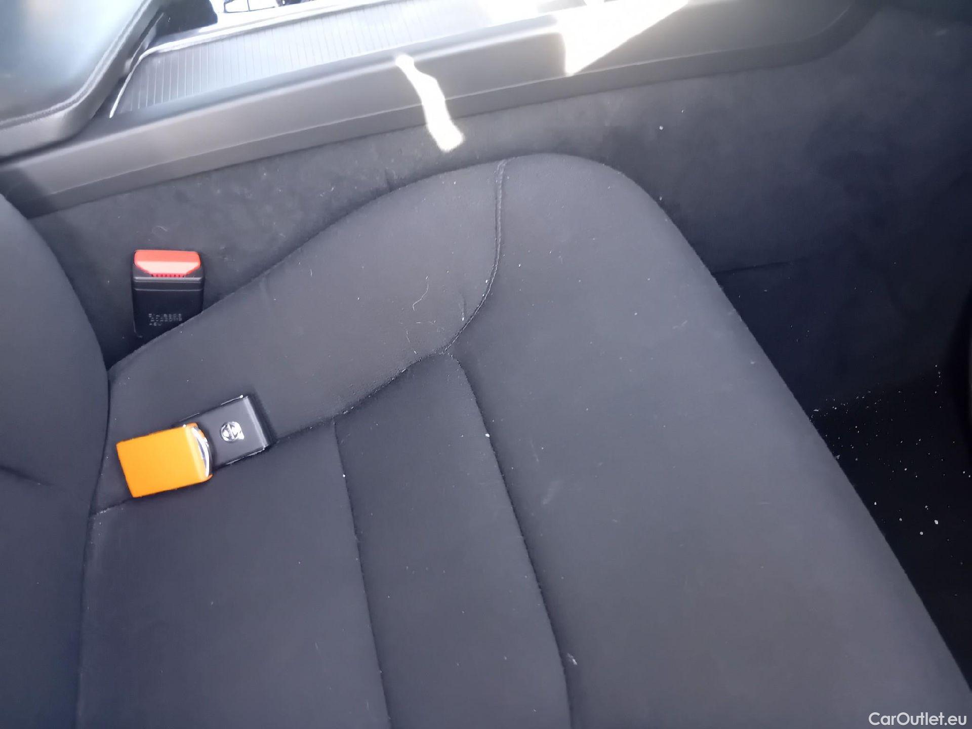  Volvo  XC60 VOLVO  / 2017 / 5P / todoterreno 2.0 B4 D Momentum Pro Auto #10