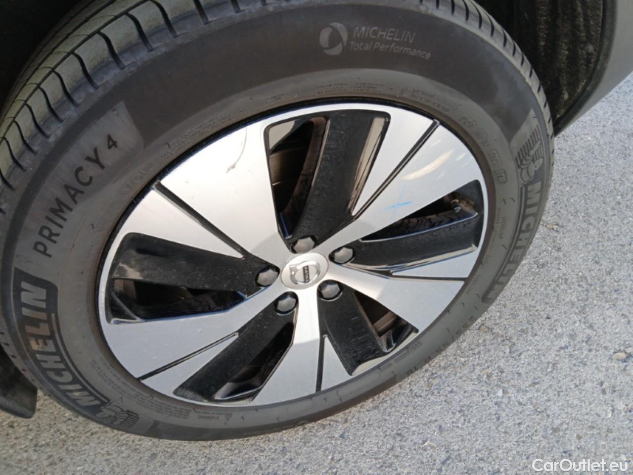  Volvo  XC 40 VOLVO XC40 / 2021 / 5P / todoterreno 1.5 T4 Recharge PHEV Core Auto #12