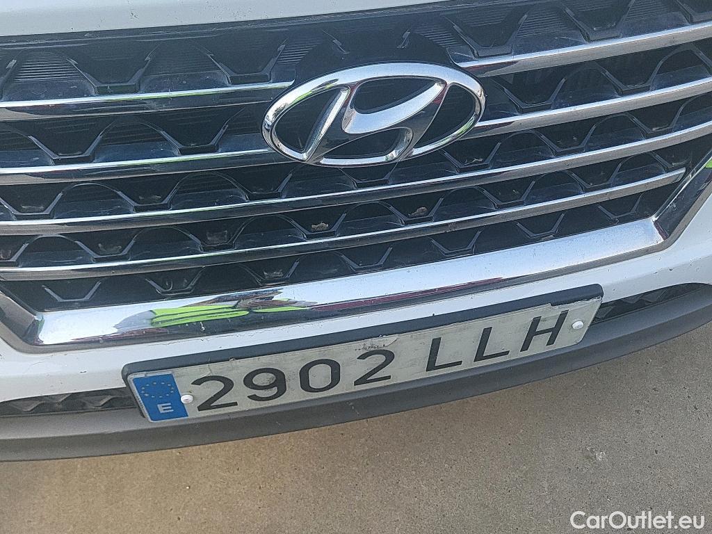  Hyundai  Tucson HYUNDAI  / 2018 / 5P / todoterreno 1.6 CRDI 85kW (116CV) 48V SLE 4X2(SP)(SL) #19