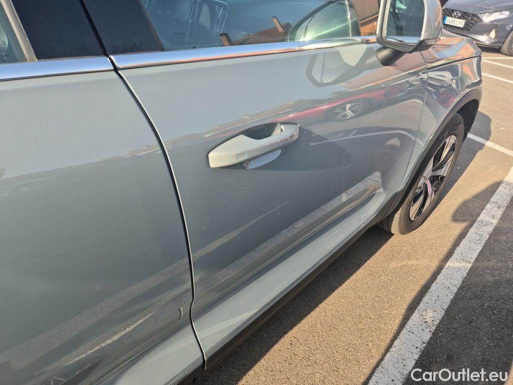  Volvo  XC 40 VOLVO XC40 / 2021 / 5P / todoterreno 1.5 T4 Recharge PHEV Core Auto #11