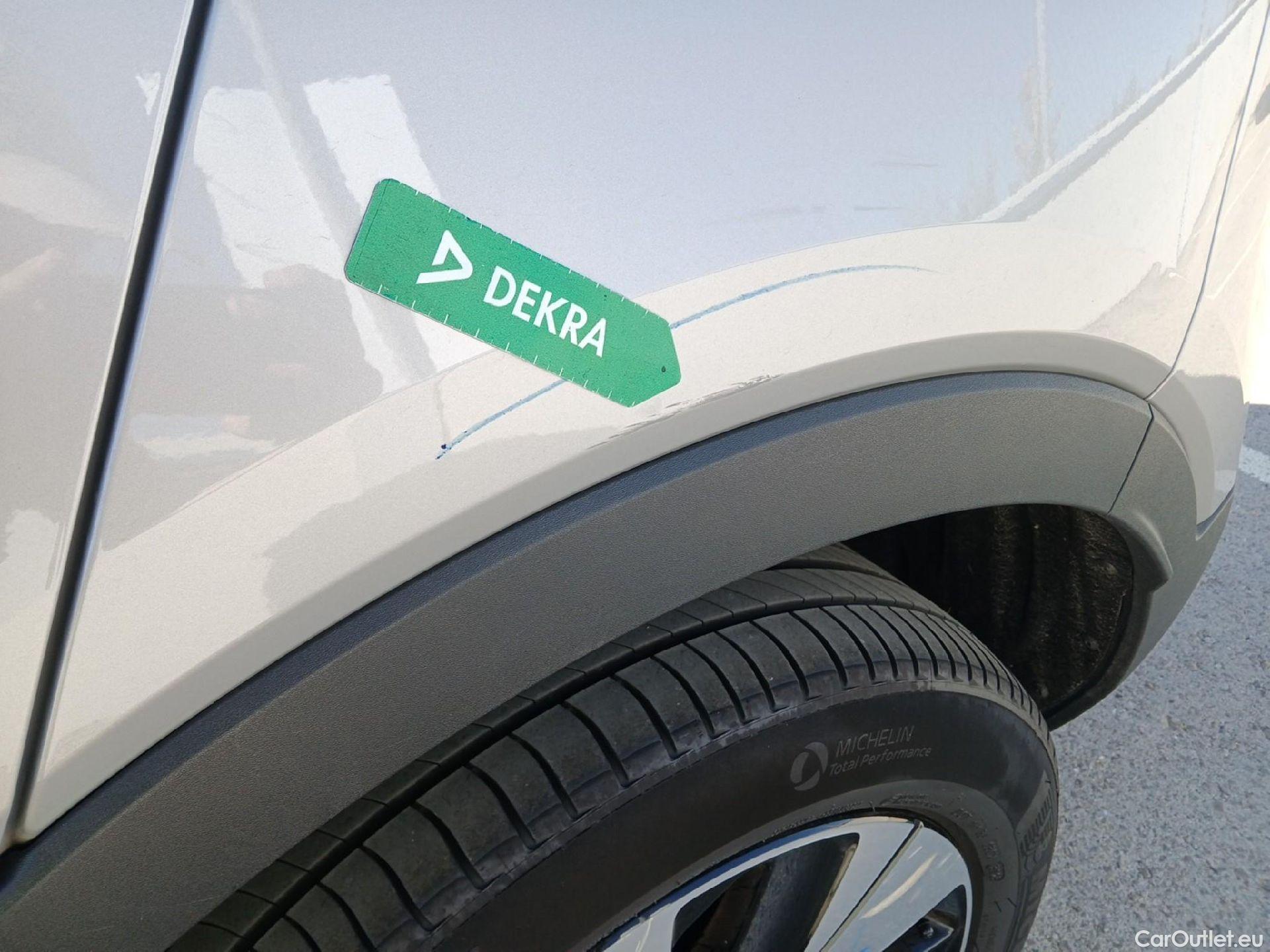  Volvo  XC 40 VOLVO XC40 / 2021 / 5P / todoterreno 1.5 T4 Recharge PHEV Core Auto #31