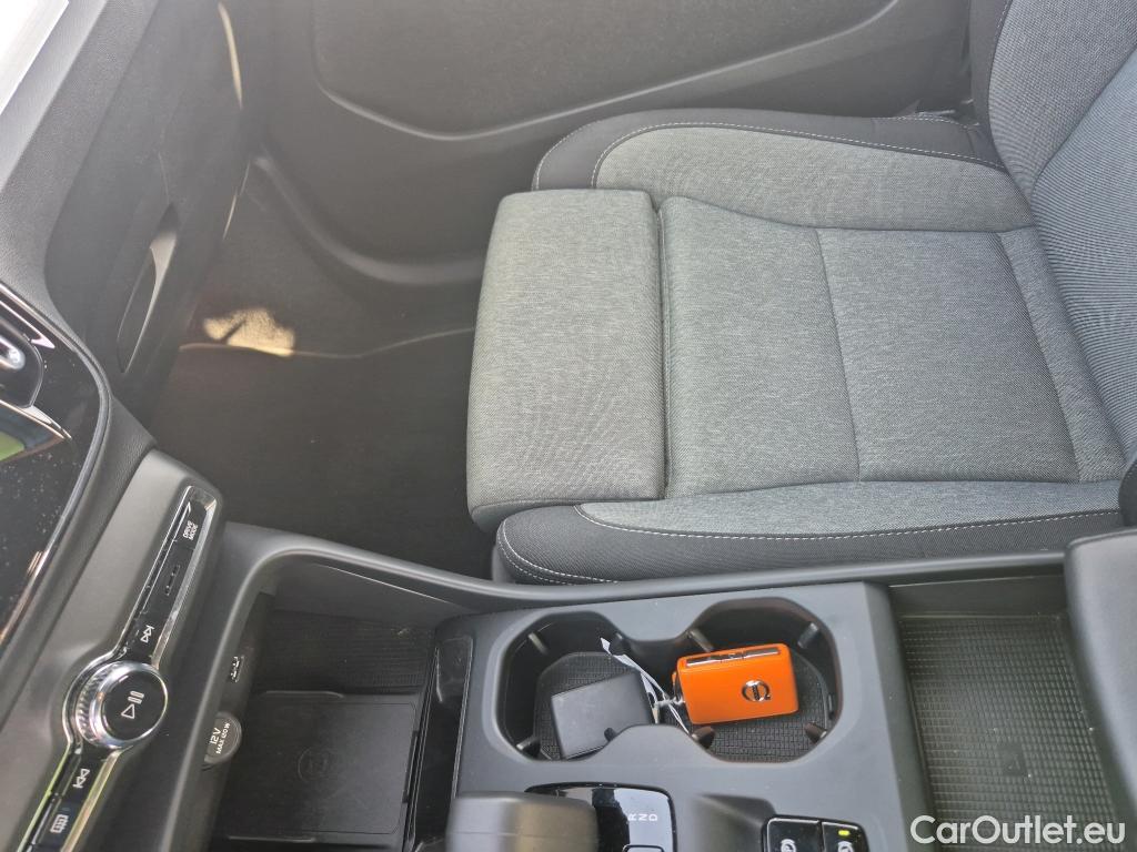  Volvo  XC 40 VOLVO XC40 / 2021 / 5P / todoterreno 1.5 T4 Recharge PHEV Core Auto #8