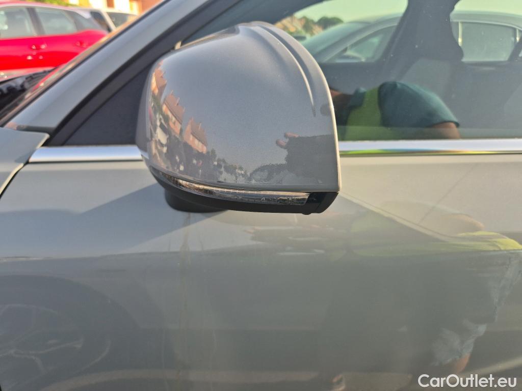  Volvo  XC 40 VOLVO XC40 / 2021 / 5P / todoterreno 1.5 T4 Recharge PHEV Core Auto #3