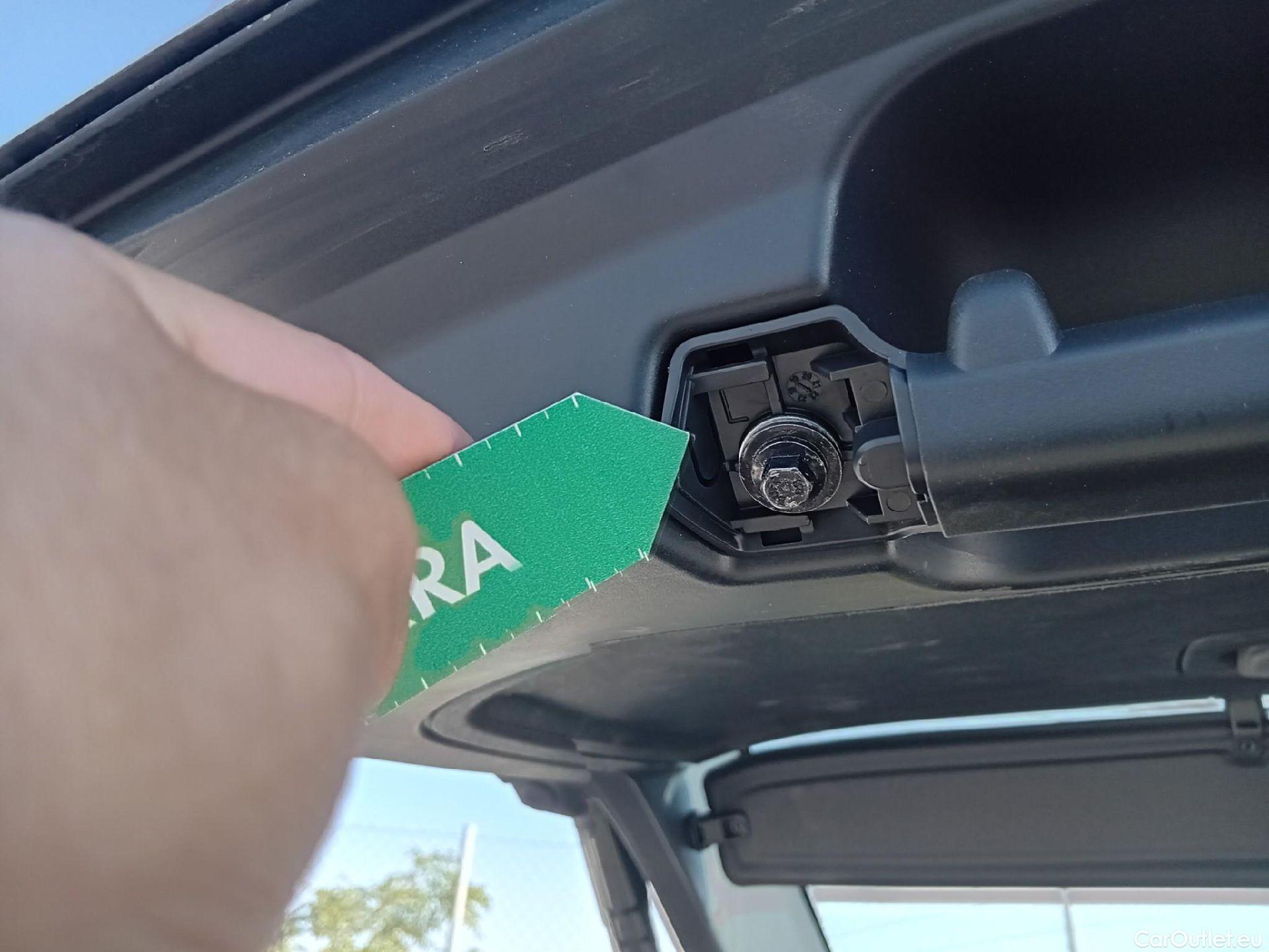  Volvo  XC60 VOLVO  / 2017 / 5P / todoterreno 2.0 B4 D Momentum Pro Auto #3