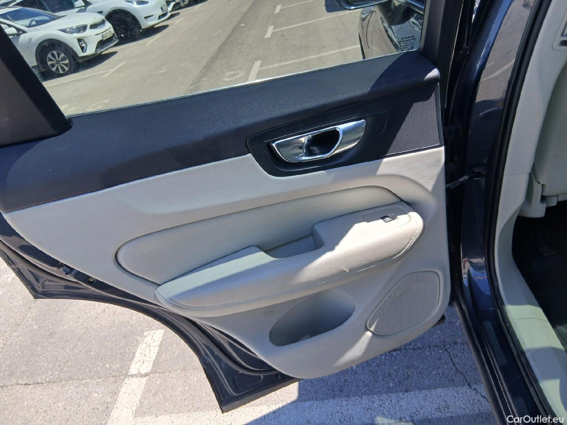  Volvo  XC60 VOLVO  / 2017 / 5P / todoterreno 2.0 T6 AWD Recharge Inscription Auto #24