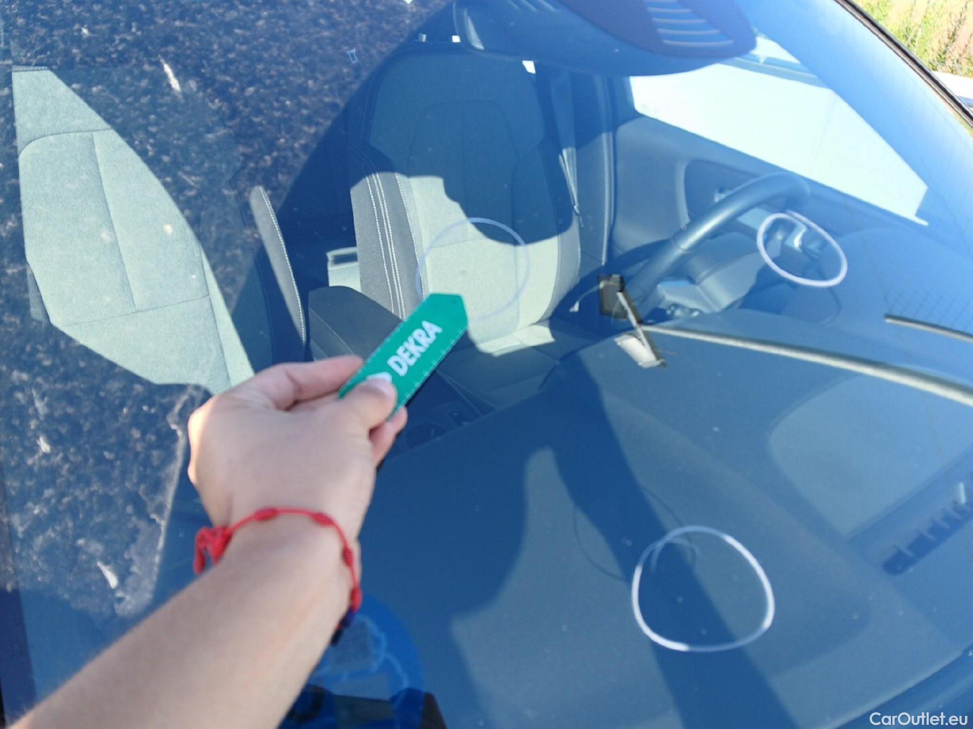  Volvo  XC 40 VOLVO XC40 / 2021 / 5P / todoterreno 1.5 T4 Recharge PHEV Core Auto #3