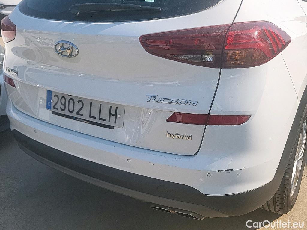  Hyundai  Tucson HYUNDAI  / 2018 / 5P / todoterreno 1.6 CRDI 85kW (116CV) 48V SLE 4X2(SP)(SL) #15