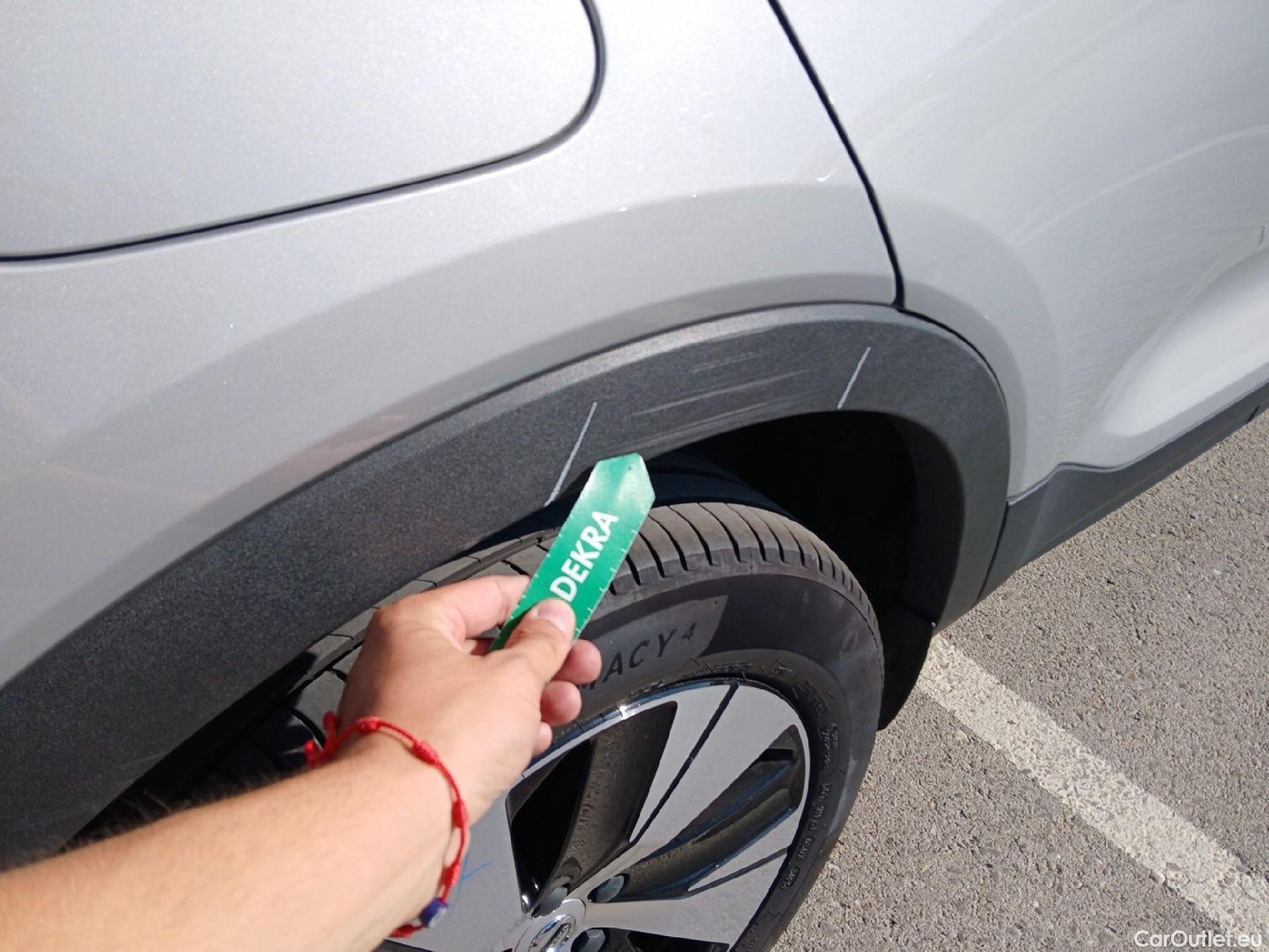  Volvo  XC 40 VOLVO XC40 / 2021 / 5P / todoterreno 1.5 T4 Recharge PHEV Core Auto #24