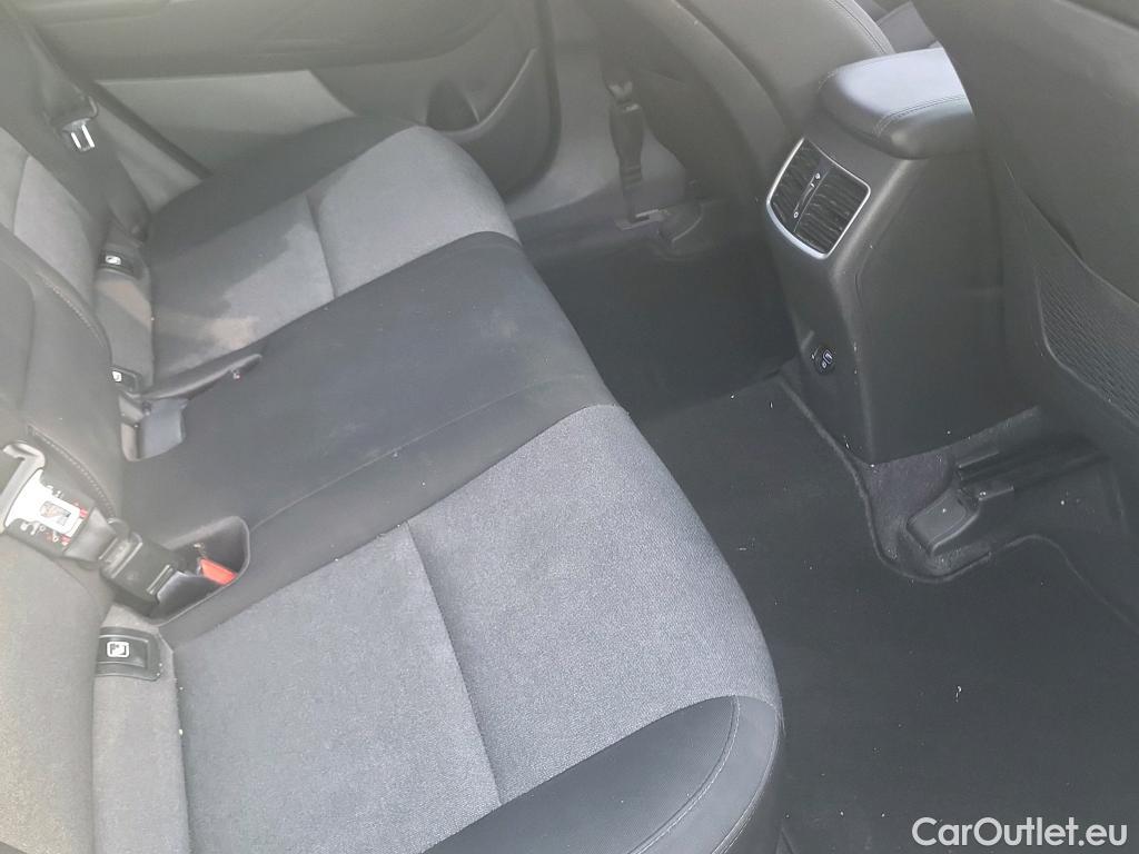  Hyundai  Tucson HYUNDAI  / 2018 / 5P / todoterreno 1.6 CRDI 85kW (116CV) 48V SLE 4X2(SP)(SL) #25