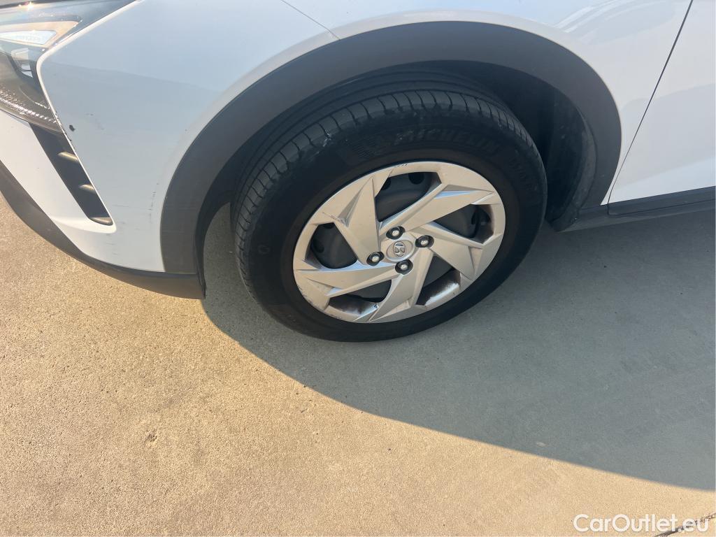  Hyundai  Bayon HYUNDAI  / 2021 / 5P / todoterreno 1.2 MPI Essence #21