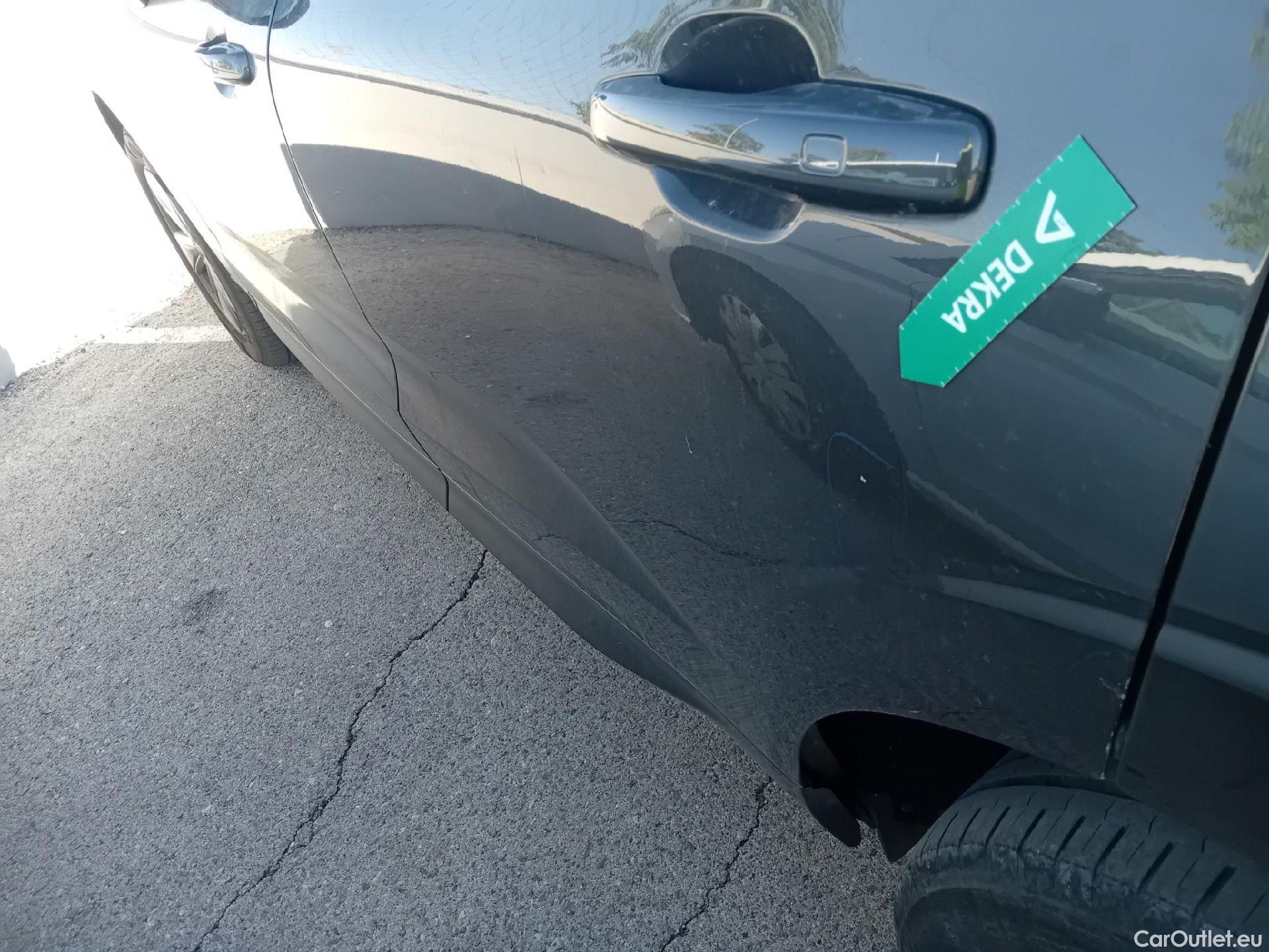  Volvo  XC60 VOLVO  / 2017 / 5P / todoterreno 2.0 B4 D Momentum Pro Auto #21