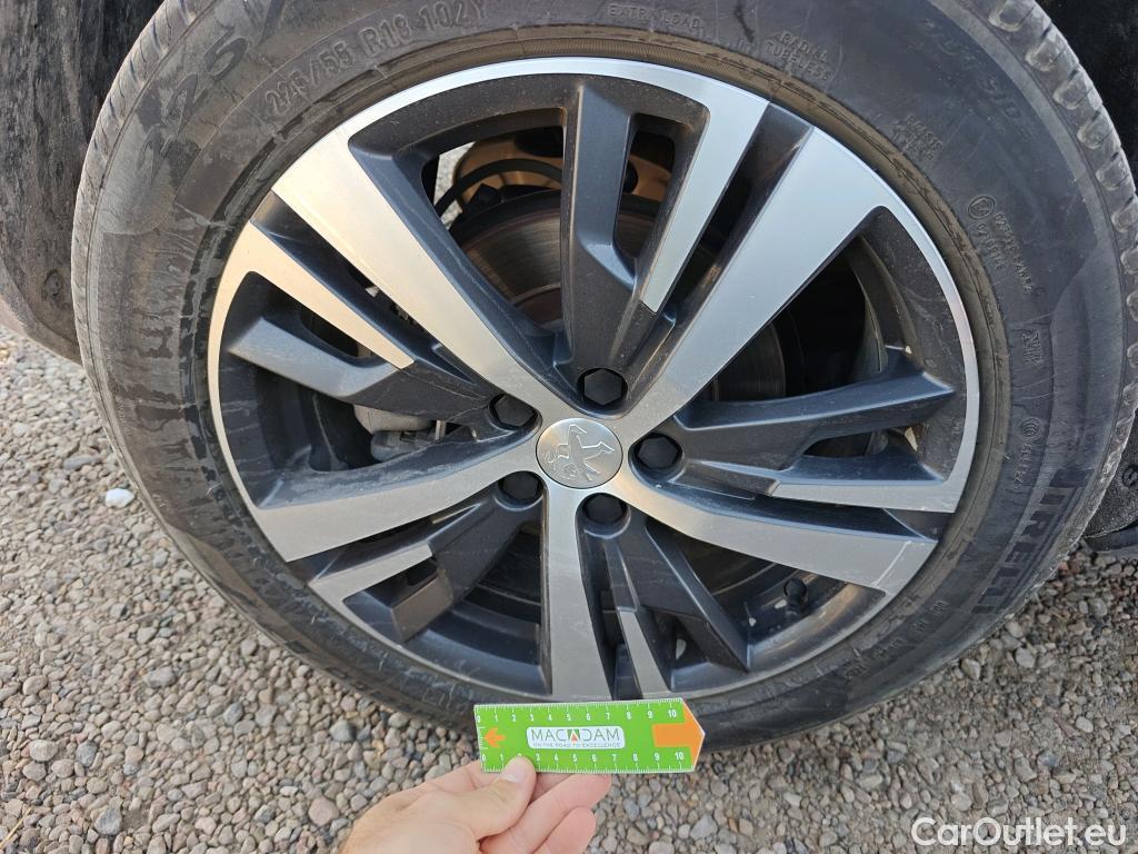  Peugeot  3008 PEUGEOT  / 2020 / 5P / todoterreno 1.2 PureTech 96KW S&S Allure Pack #38