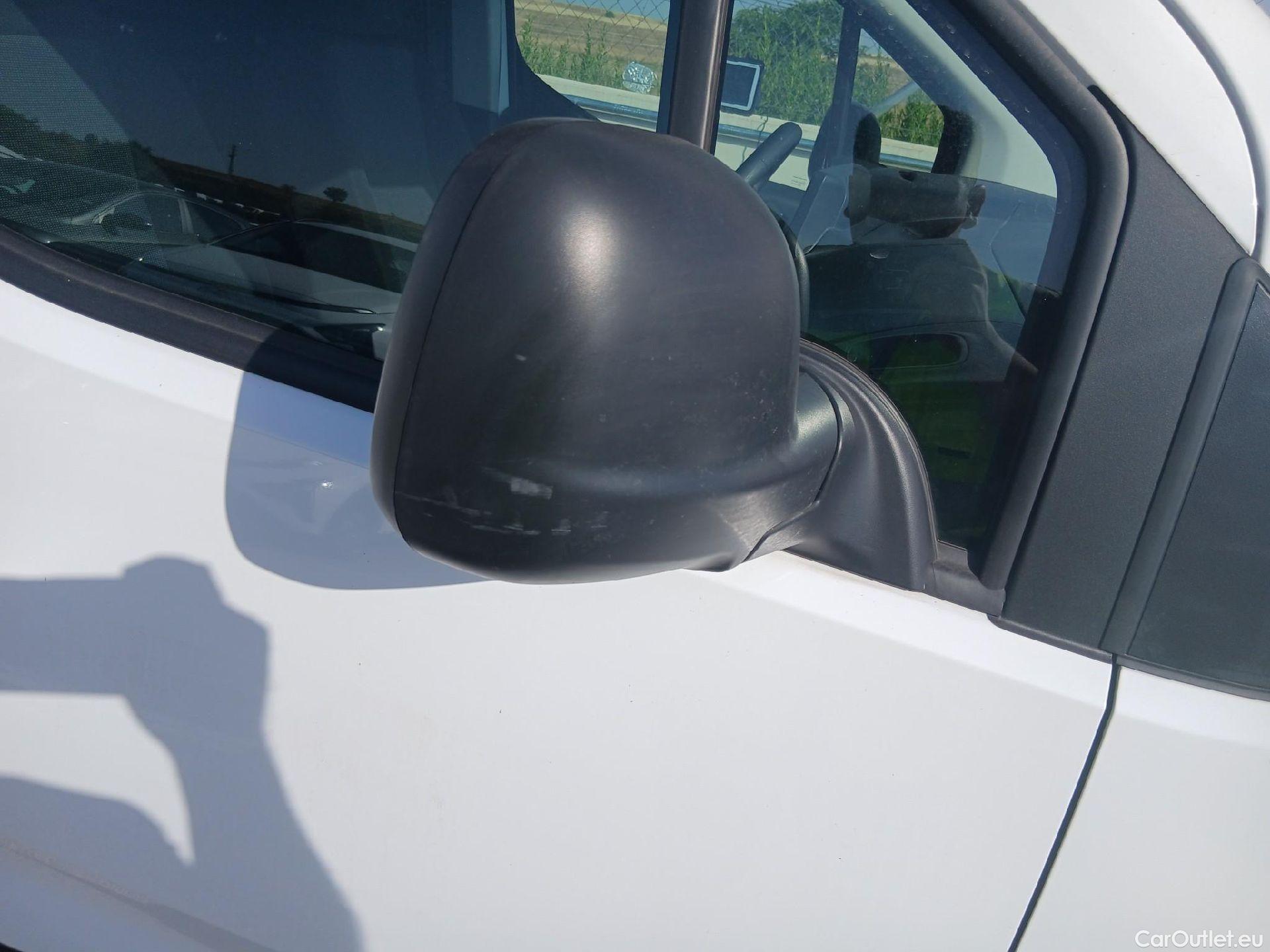  Citroen  Berlingo CITROEN  / 2018 / 4P / furgón derivado de turismo Talla M BlueHDi 100 #22