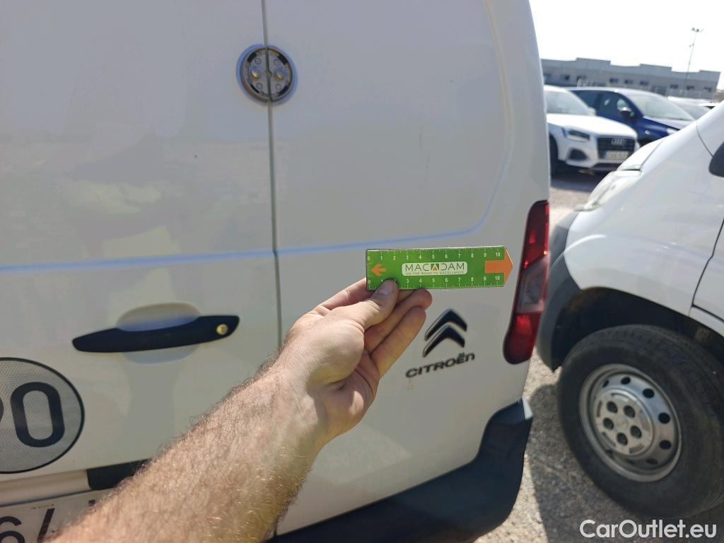  Citroen  Berlingo CITROEN  / 2018 / 4P / furgón derivado de turismo Talla M BlueHDi 100 CLUB #33