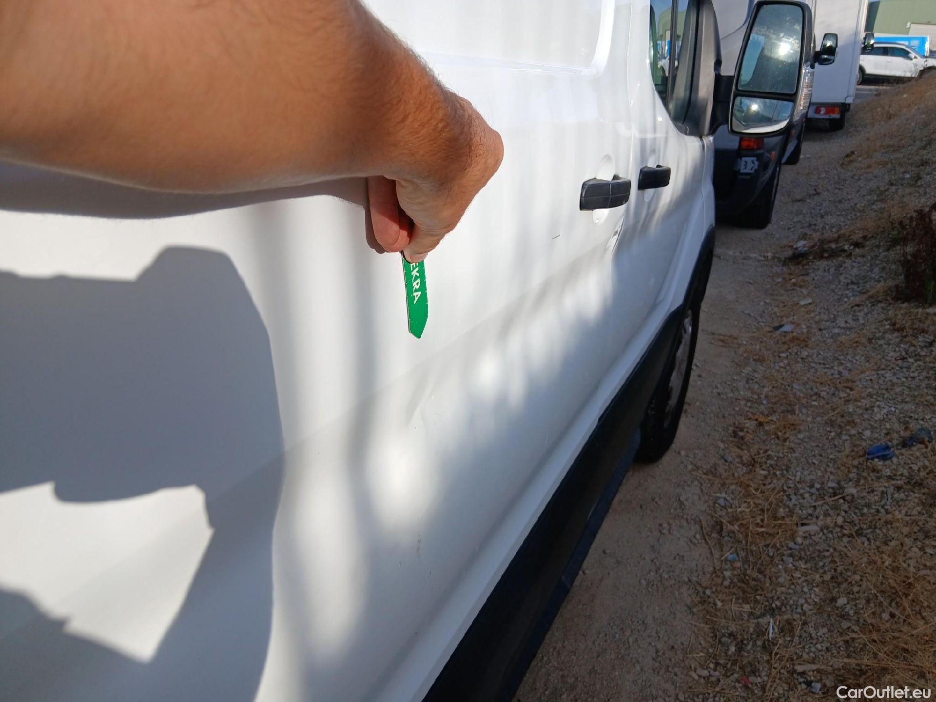  Ford  Transit FORD  / 2013 / 4P / furgón 350 125kW L2H2 Van Trend FWD MHEV #16