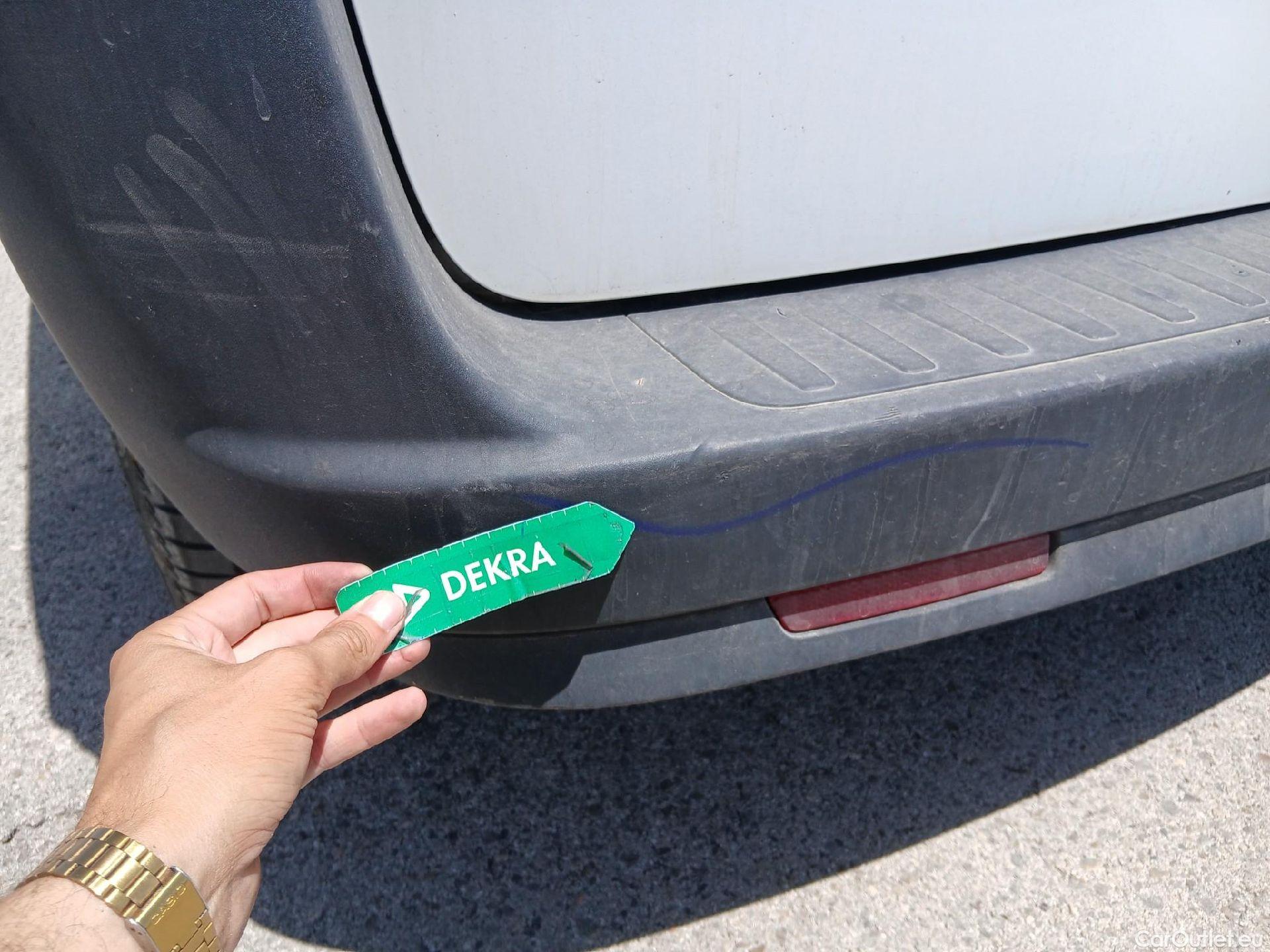  Fiat  Doblo FIAT Doblò Cargo/2015/4P/furgón derivado de turismo Cargo SX 1.6 Mjet 66kW (90CV) (AC) #17