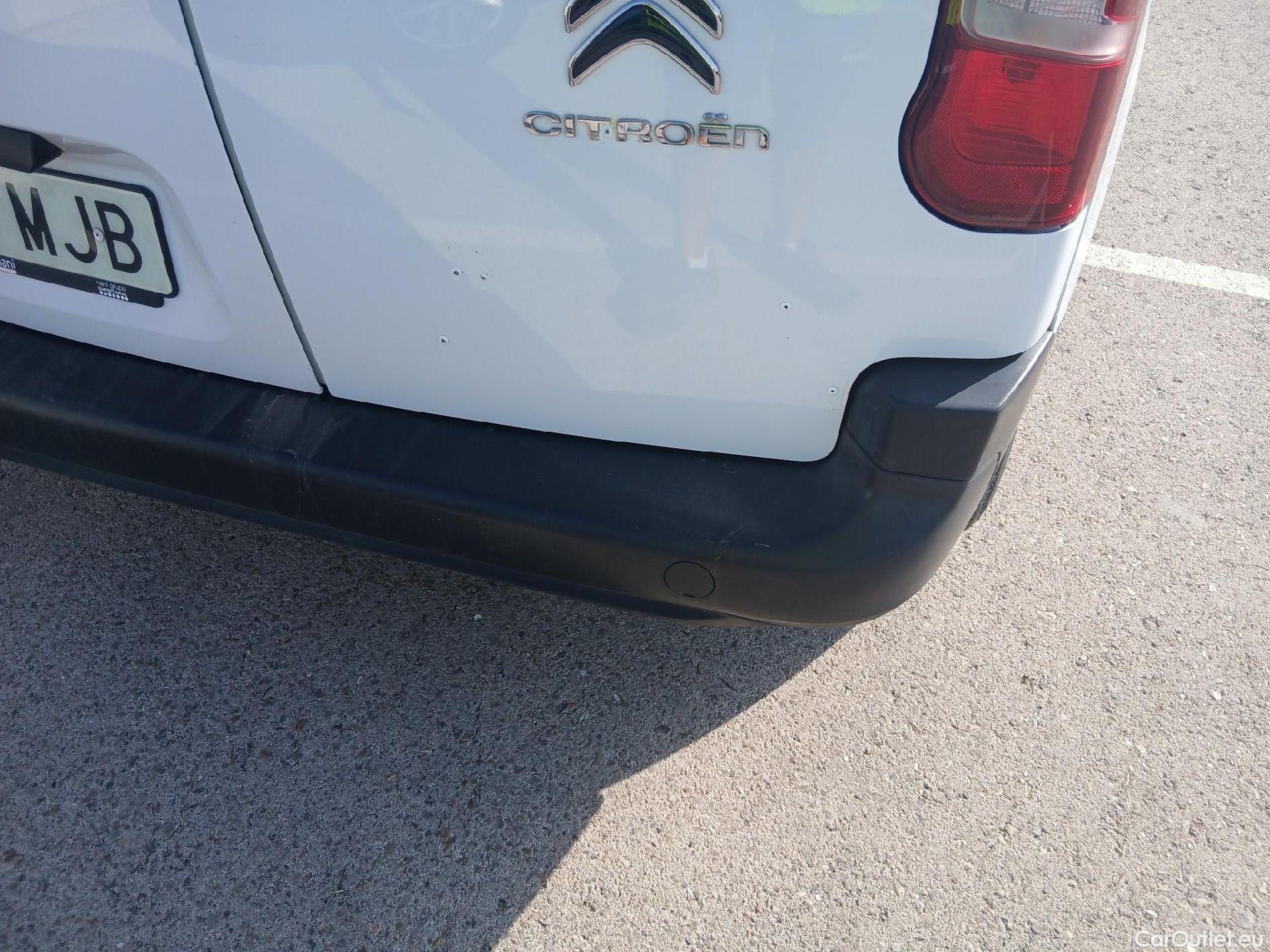  Citroen  Berlingo CITROEN  / 2018 / 4P / furgón derivado de turismo Talla M BlueHDi 100 #17