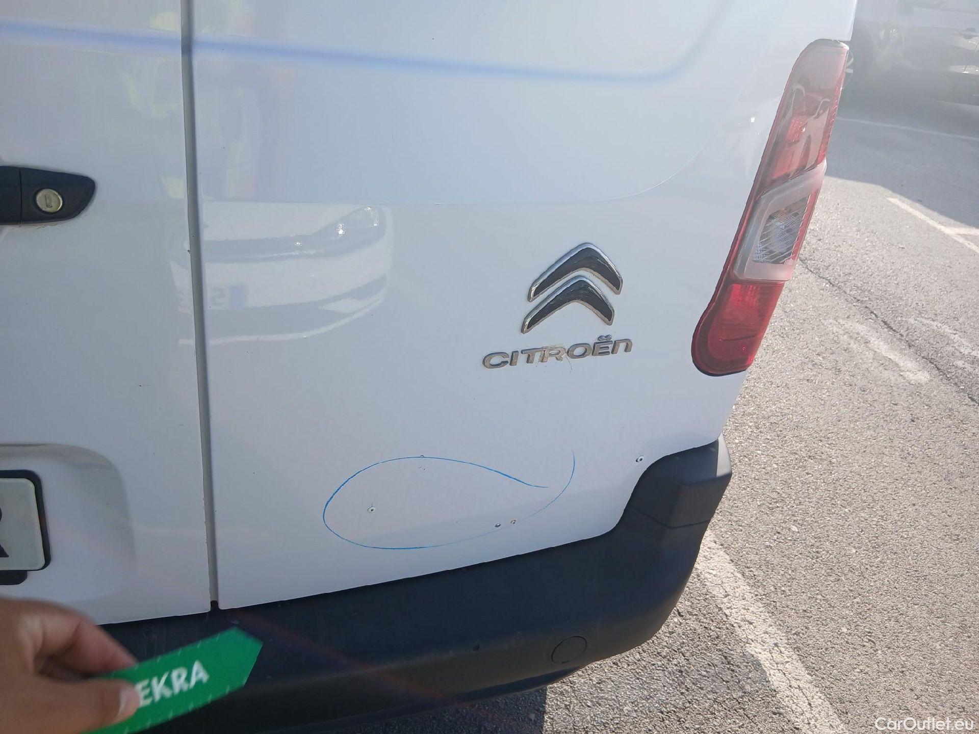  Citroen  Berlingo CITROEN  / 2018 / 4P / furgón derivado de turismo Talla M BlueHDi 100 #15
