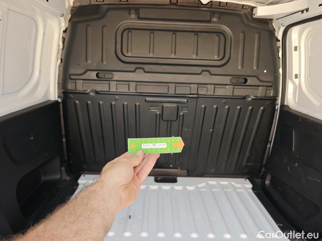  Citroen  Berlingo CITROEN  / 2018 / 4P / furgón derivado de turismo Talla M BlueHDi 100 CLUB #54