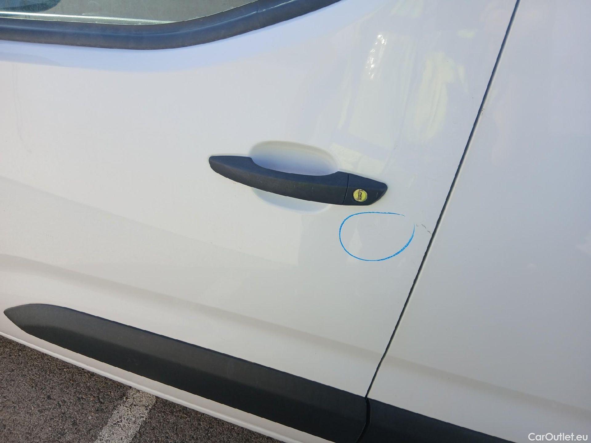  Citroen  Berlingo CITROEN  / 2018 / 4P / furgón derivado de turismo Talla M BlueHDi 100 #10