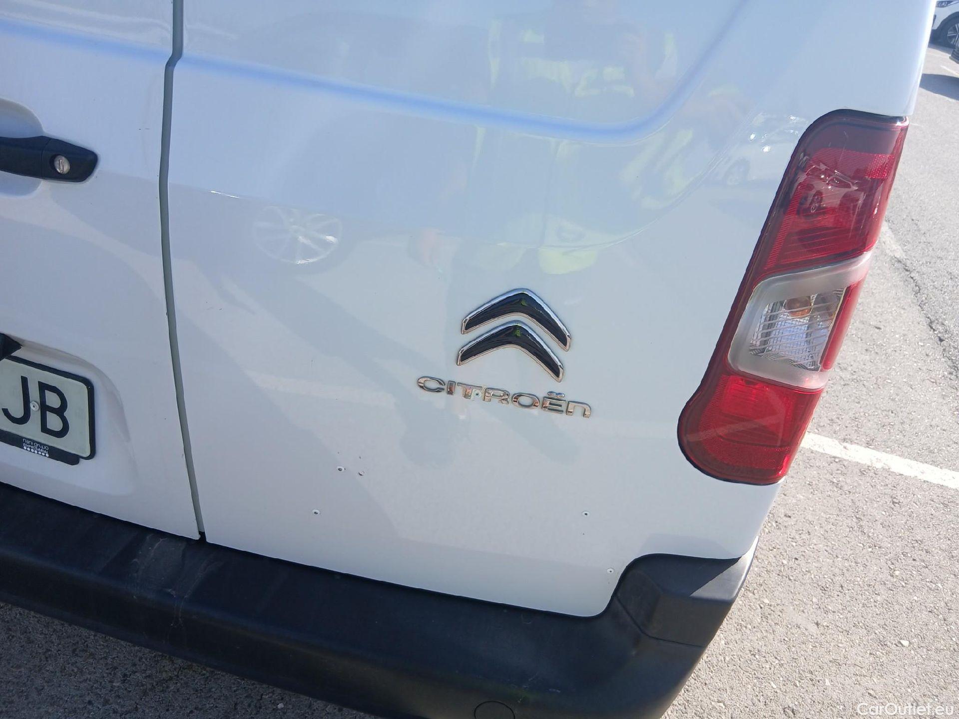  Citroen  Berlingo CITROEN  / 2018 / 4P / furgón derivado de turismo Talla M BlueHDi 100 #19