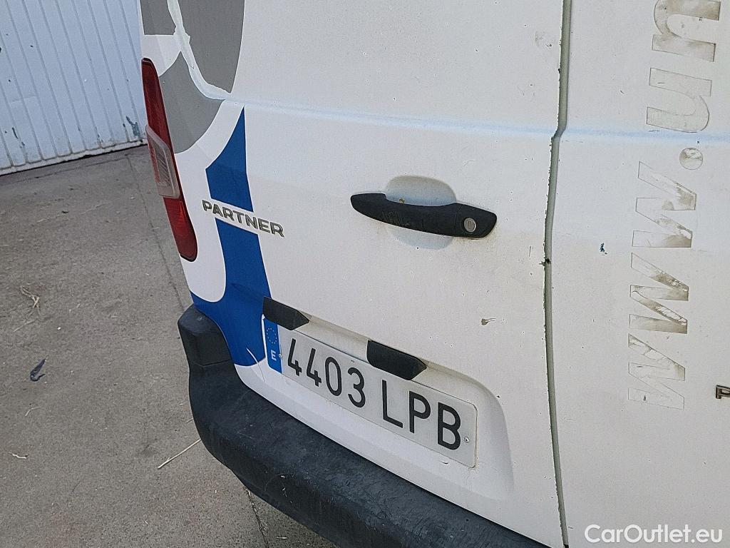  Peugeot  Partner PEUGEOT  / 2018 / 3P / furgón derivado de turismo Pro Standard 600kg BlueHDi 73kW #13