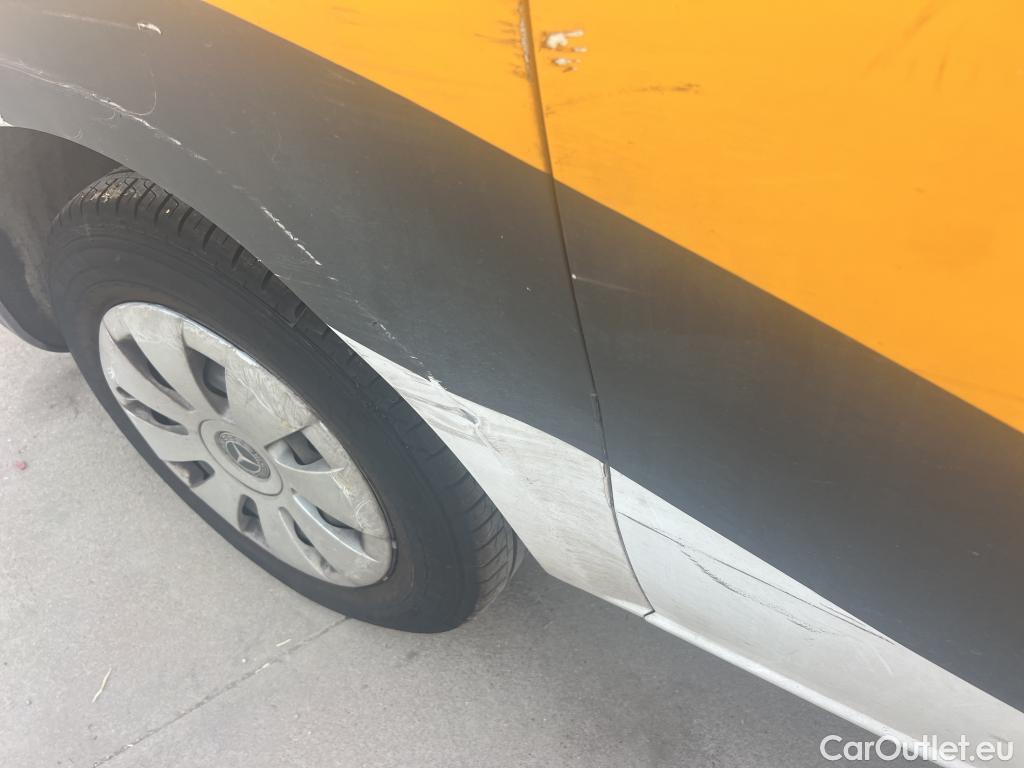  Mercedes  Vito MERCEDES-BENZ  / 2014 / 4P / furgón 111 CDI Larga #17