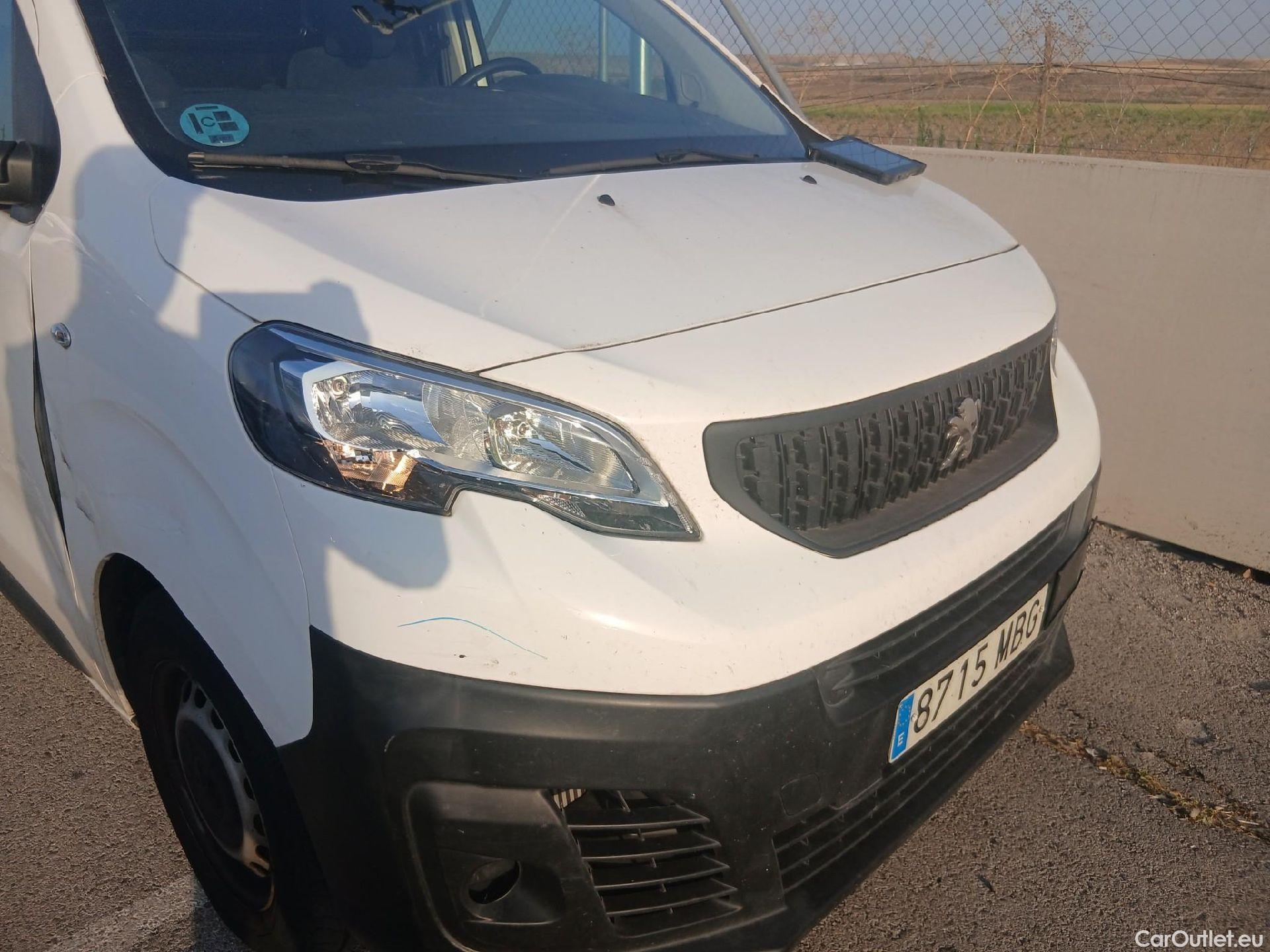  Peugeot  Expert PEUGEOT  / 2016 / 4P / furgón Furgón Premium 2.0 BlueHDi 120 Standard #6