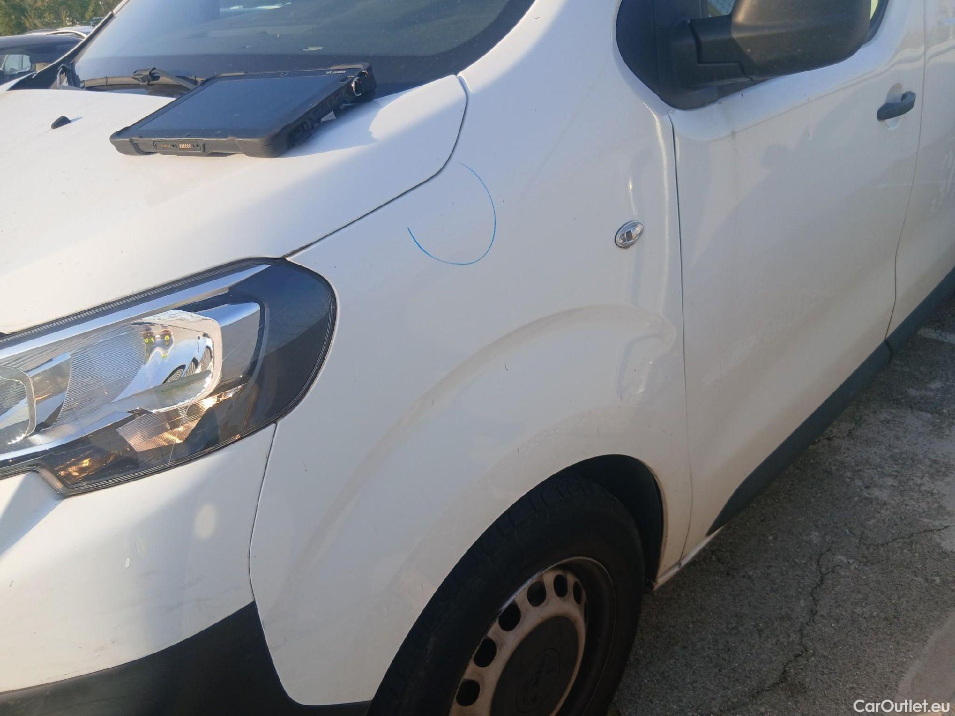  Peugeot  Expert PEUGEOT  / 2016 / 4P / furgón Furgón Premium 2.0 BlueHDi 120 Standard #8