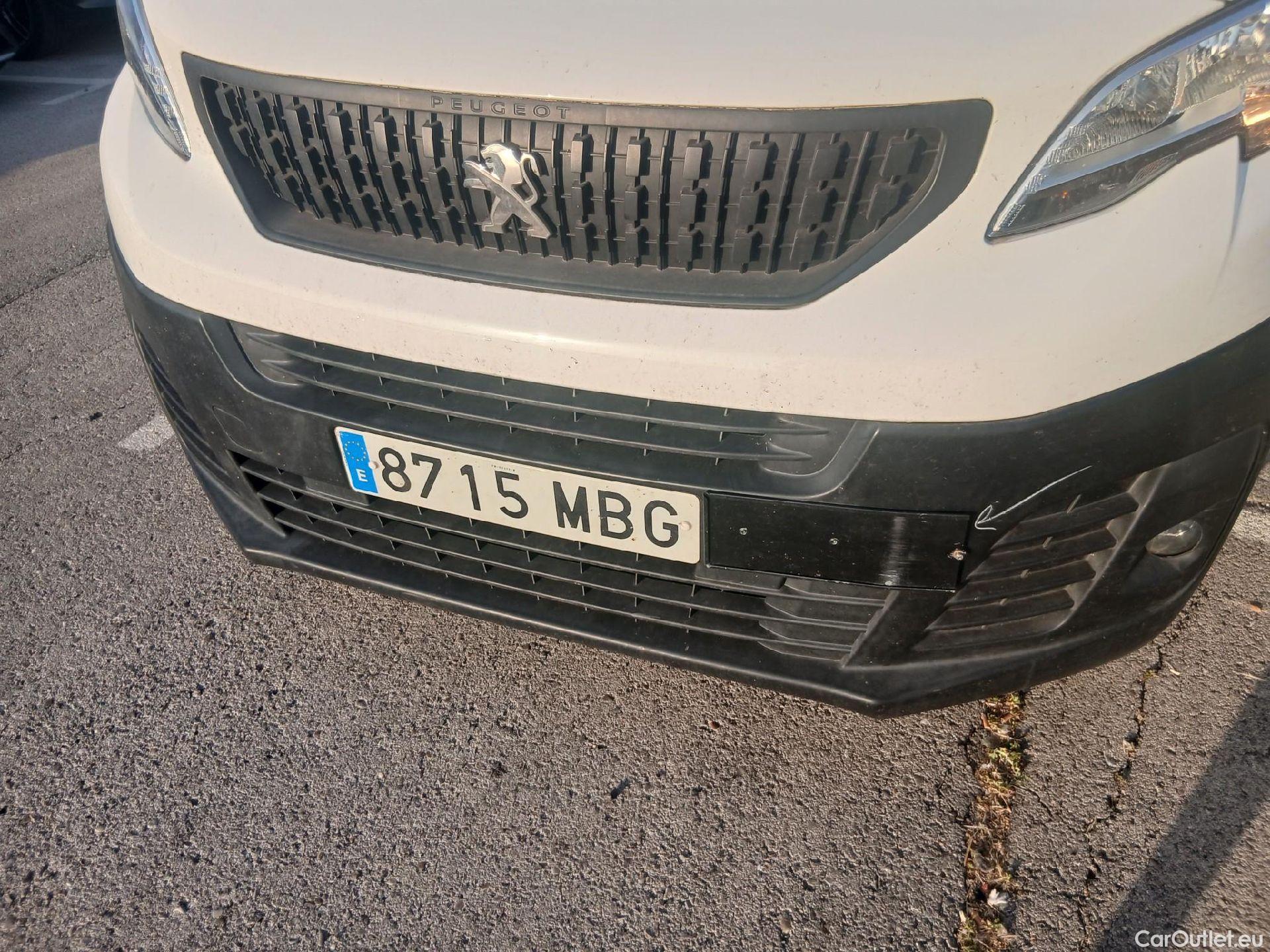  Peugeot  Expert PEUGEOT  / 2016 / 4P / furgón Furgón Premium 2.0 BlueHDi 120 Standard #3