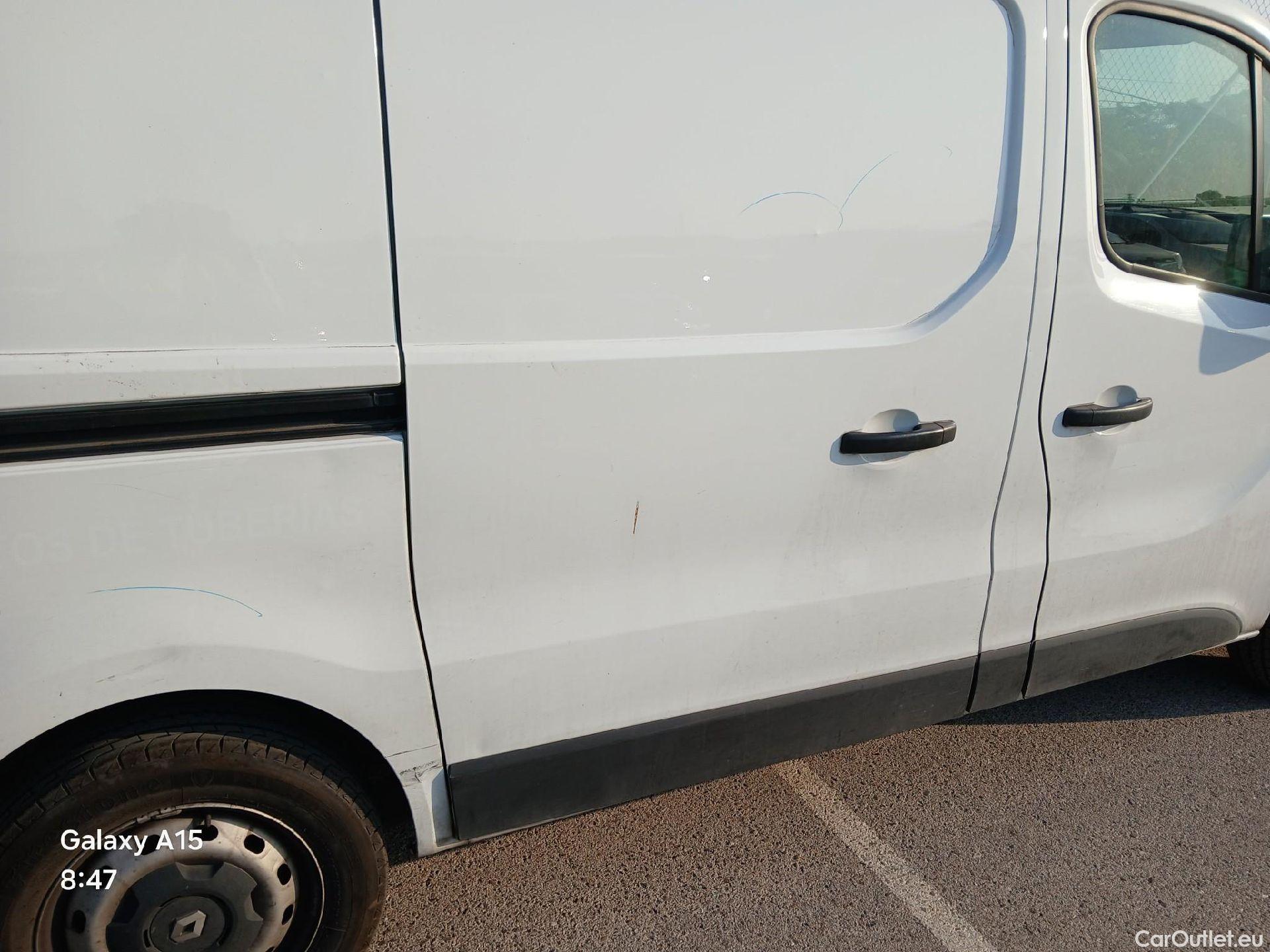  Renault  Trafic RENAULT  / 2014 / 4P / furgón Furgón 27 L1H1 dCi 88kW (120CV) #60