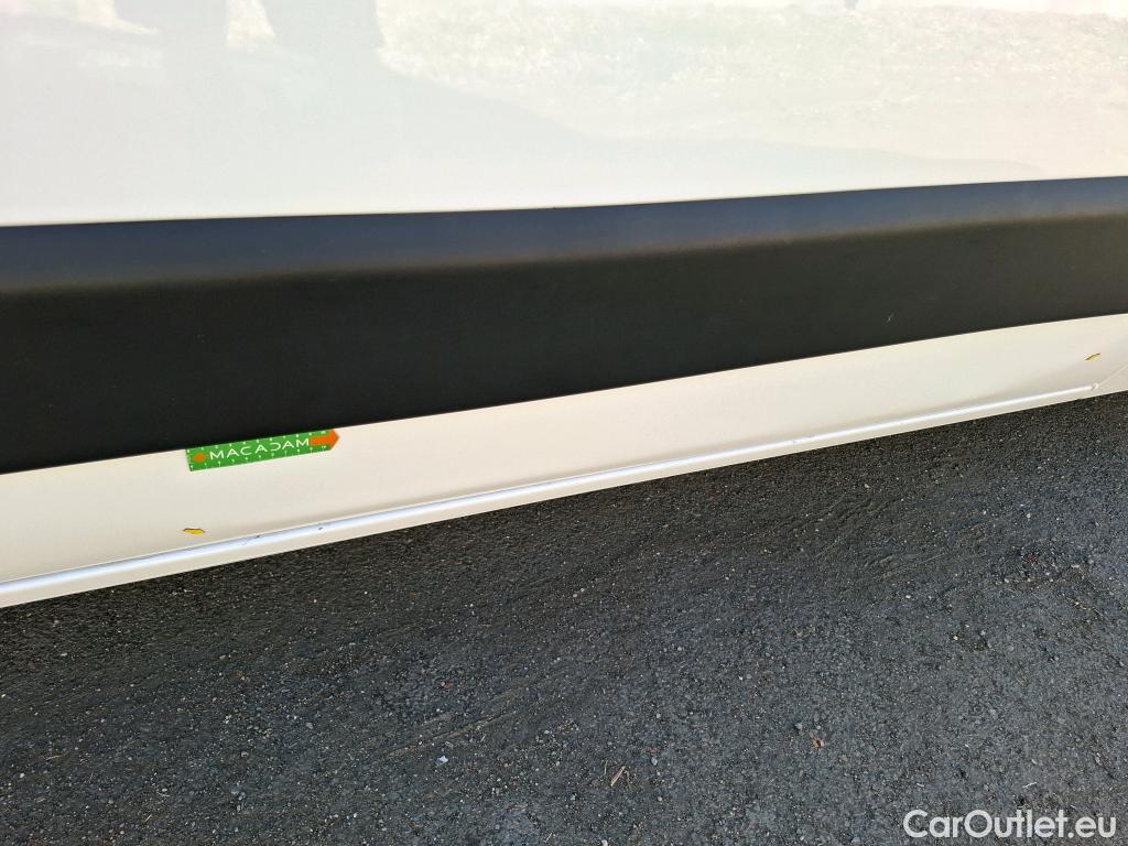  Renault  Master  Fourgon L2H2 3 3 Grand Confort dCi 135CV BVM6 E6dT #2