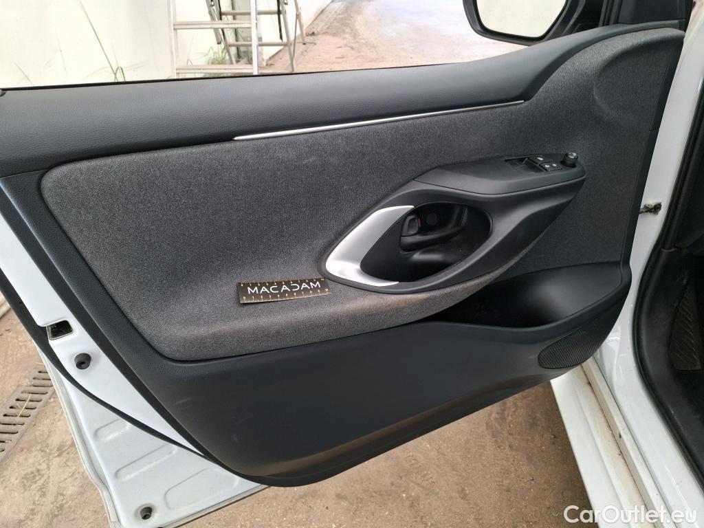  Toyota  Yaris  Hybride / 2019 / 5P / Berline 1.5 Hybride 116h France Business / TRANSFO VP/VF #8