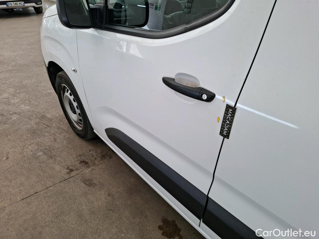 Citroen  Berlingo  Fourgon Club M 1000 1.2 PureTech 130CV BVA8 E6d #18