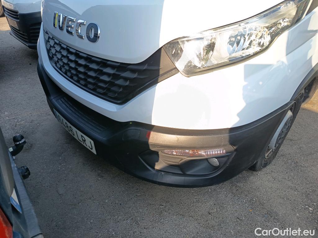  Iveco  Daily IVECO  / 2019 / 4P / furgón 2.3 TD 35S 16 V 3520L/H3 13,4 M3 #12