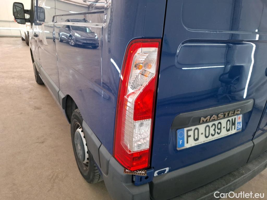  Renault  Master  III Fourgon L1H1 2 8 Grand Confort 2.3 dCi 135CV BVM6 E6dT #42