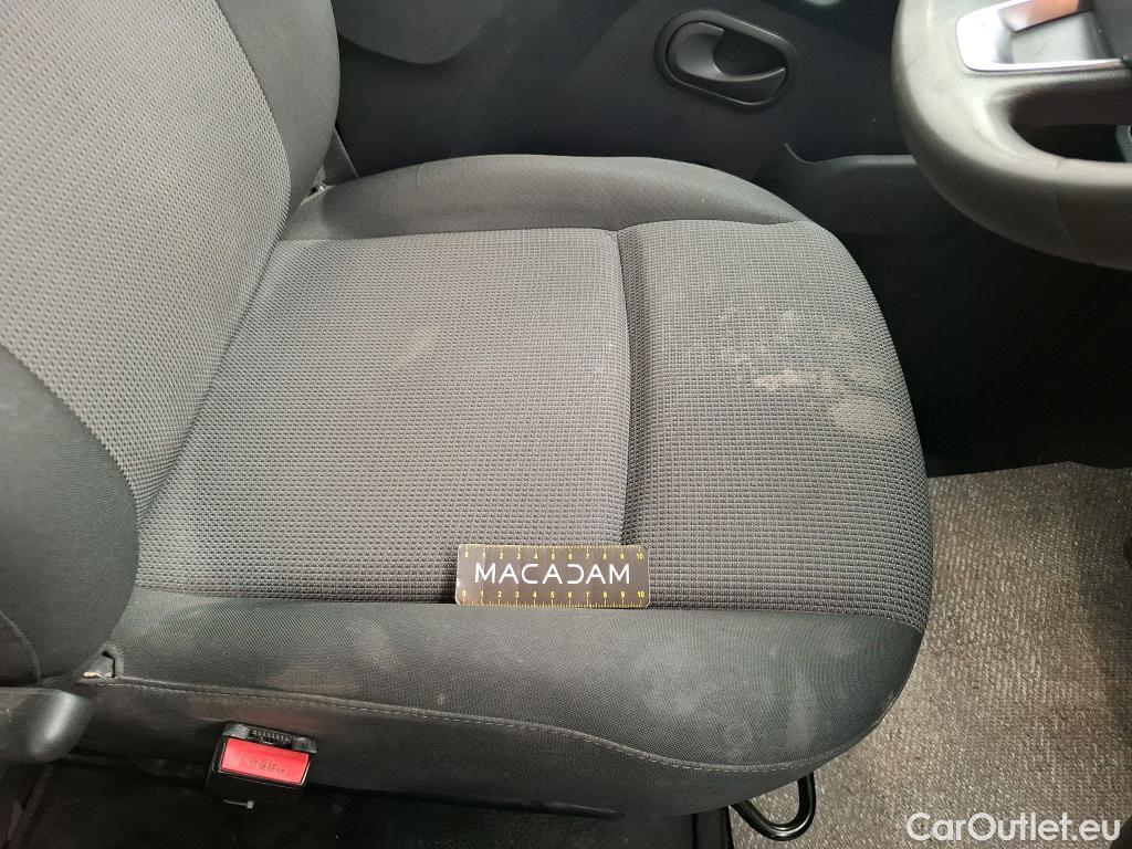 Renault  Master  III Fourgon L1H1 2 8 Grand Confort 2.3 dCi 135CV BVM6 E6dT #59